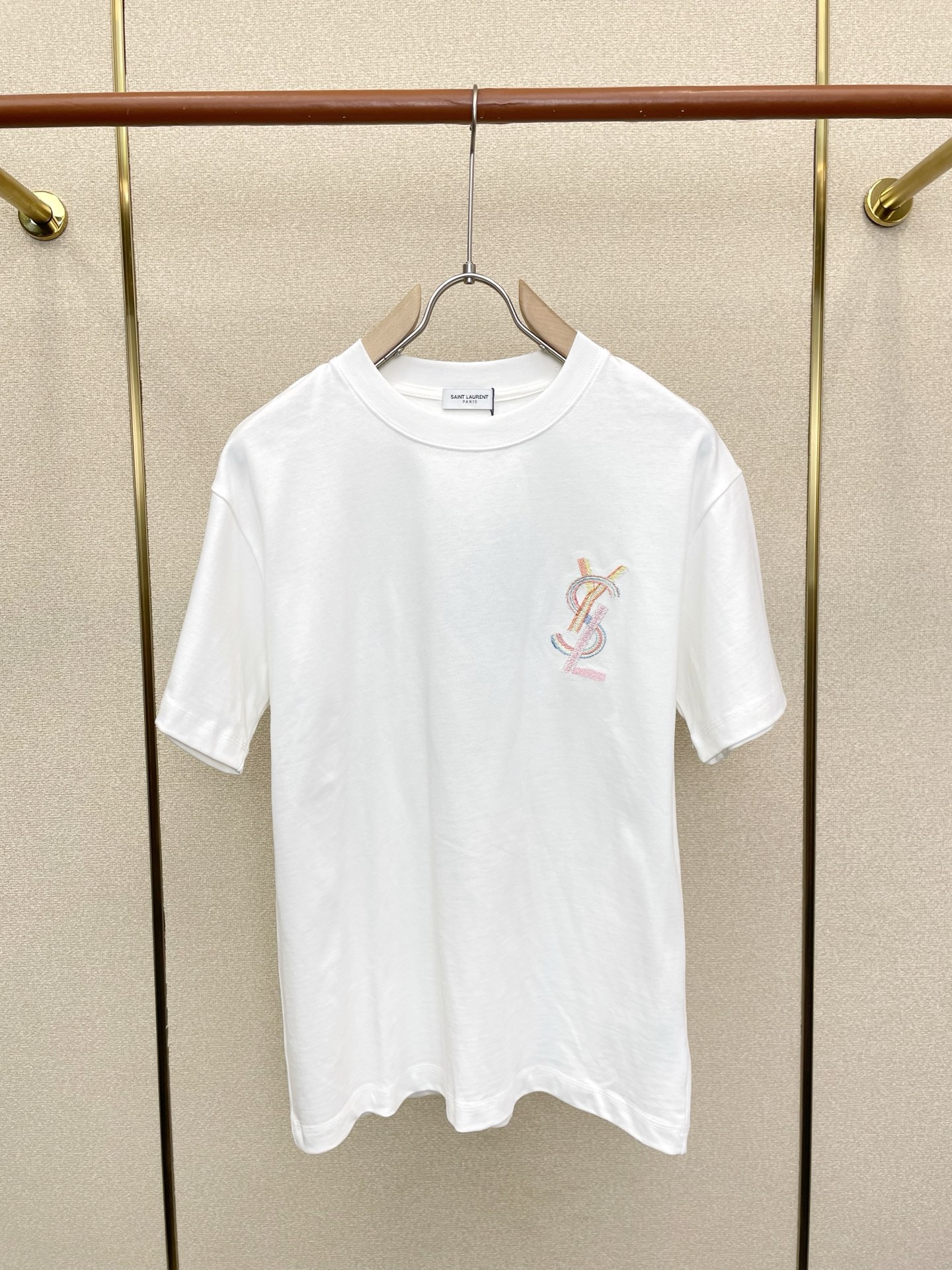 。SAINT LAURENT圣罗兰💥砸锅卖铁都要上的新款新款原单男士休闲短袖 高端定制 高端版本 时尚百