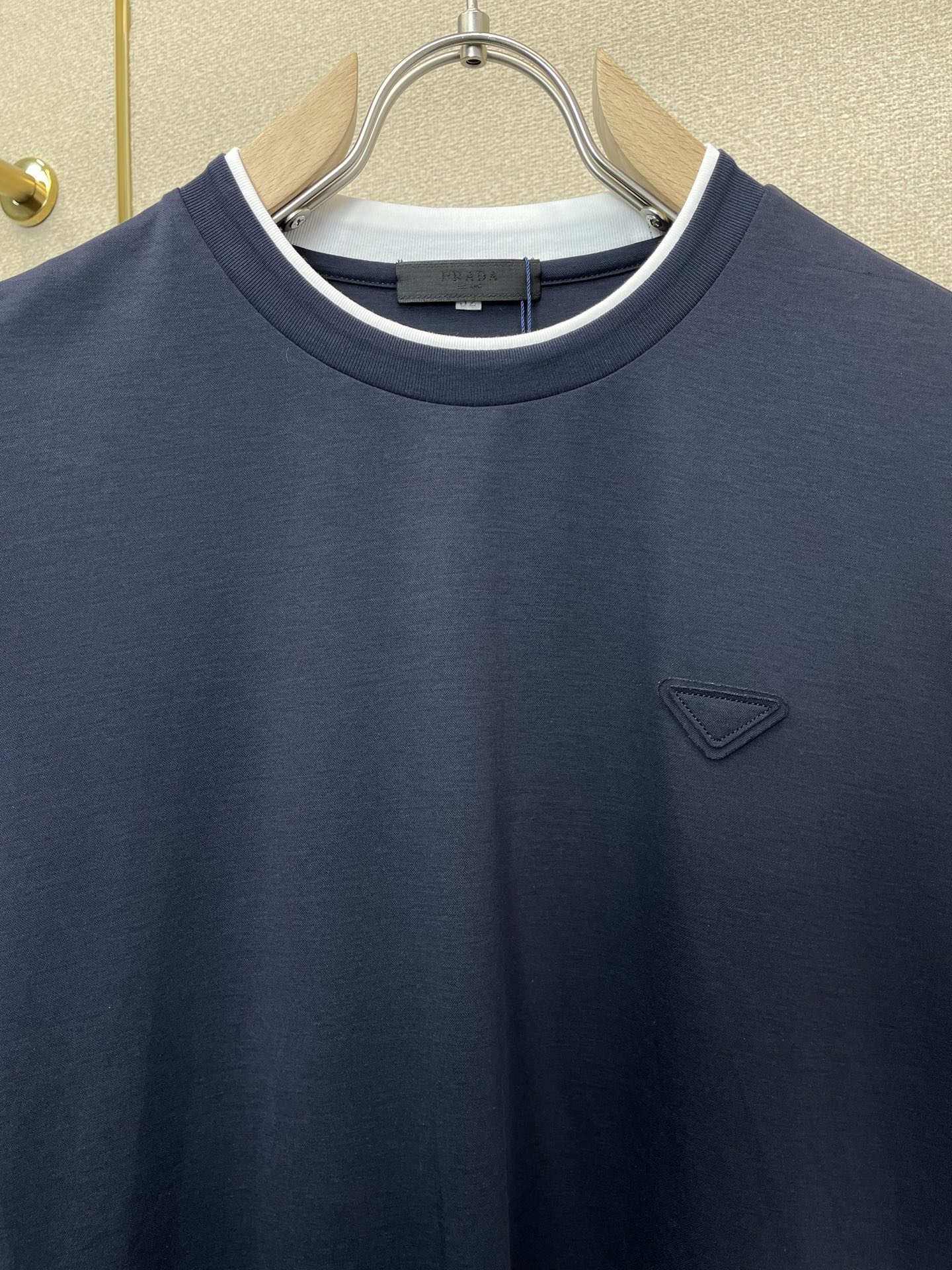 。Prada普拉达💥砸锅卖铁都要上的新款新款原单男士休闲短袖 高端定制 高端版本 时尚百搭爆款⚠️⚠️✨