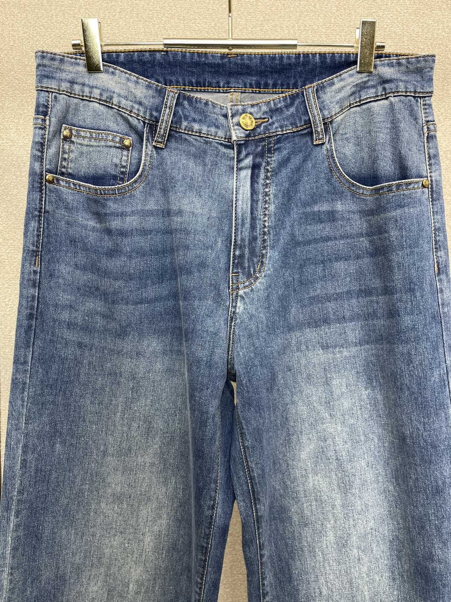 。Louis Vuitton路易威登💥砸锅卖铁都要上的新款新款休闲牛仔裤👖高端版本 专柜定制面料 透气舒