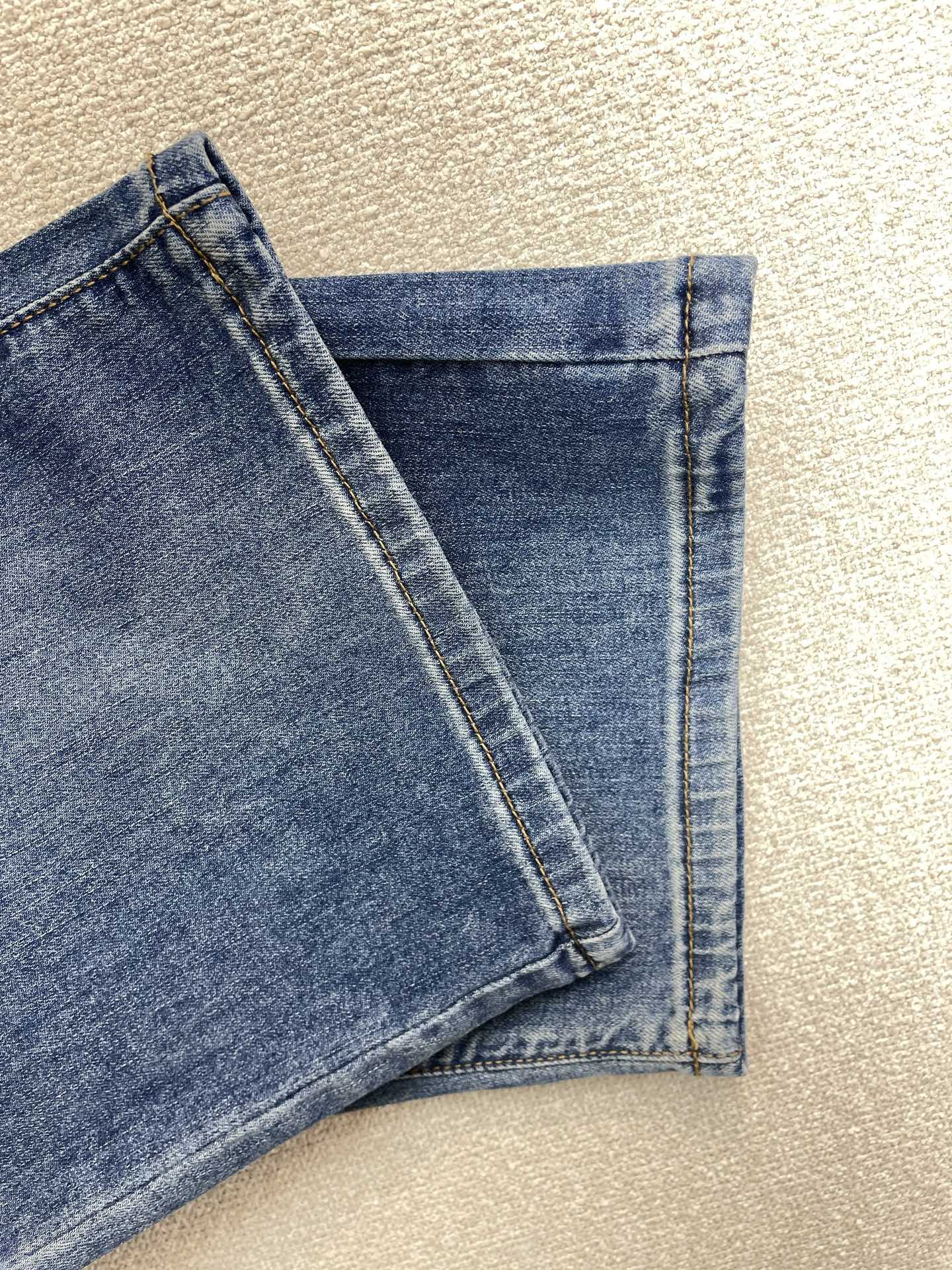 。Louis Vuitton路易威登💥砸锅卖铁都要上的新款新款休闲牛仔裤👖高端版本 专柜定制面料 透气舒