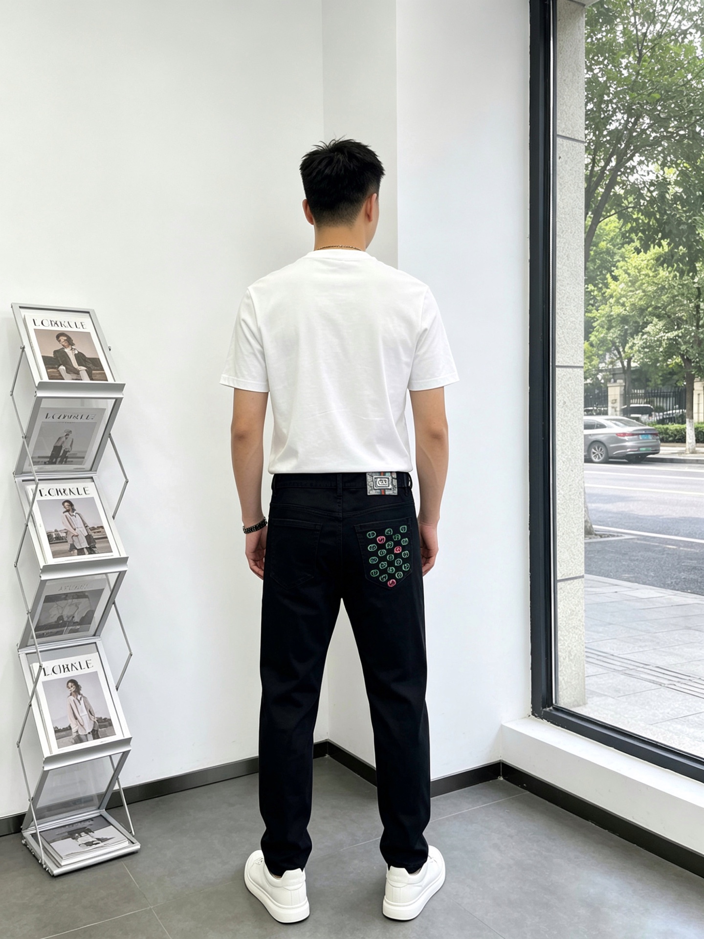 。Gucci古驰💥砸锅卖铁都要上的新款新款休闲牛仔裤👖高端版本 专柜定制面料 透气舒适度高，细节无可挑剔