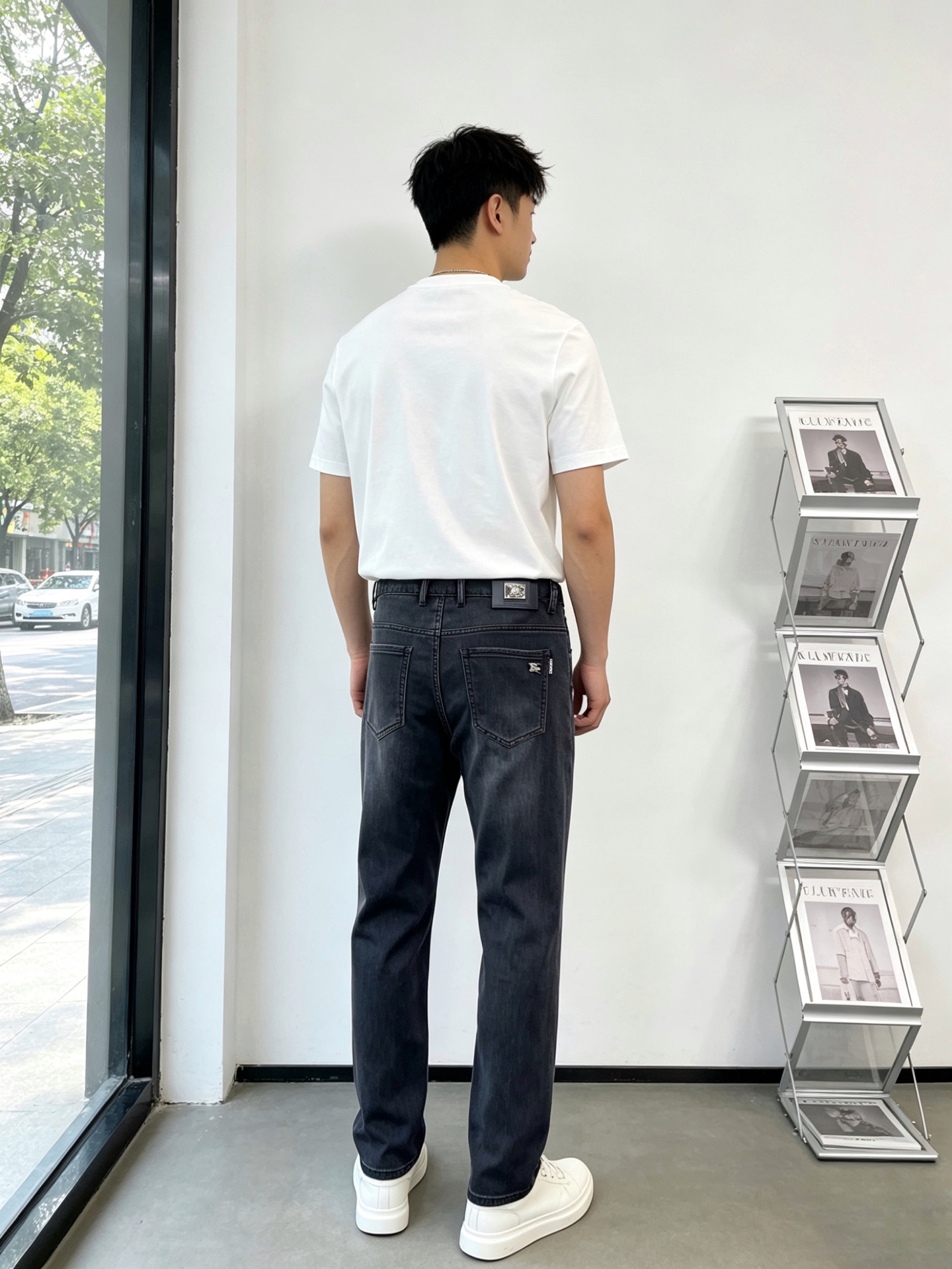 。Burberry巴宝莉💥砸锅卖铁都要上的新款新款休闲牛仔裤👖高端版本 专柜定制面料 透气舒适度高，细节
