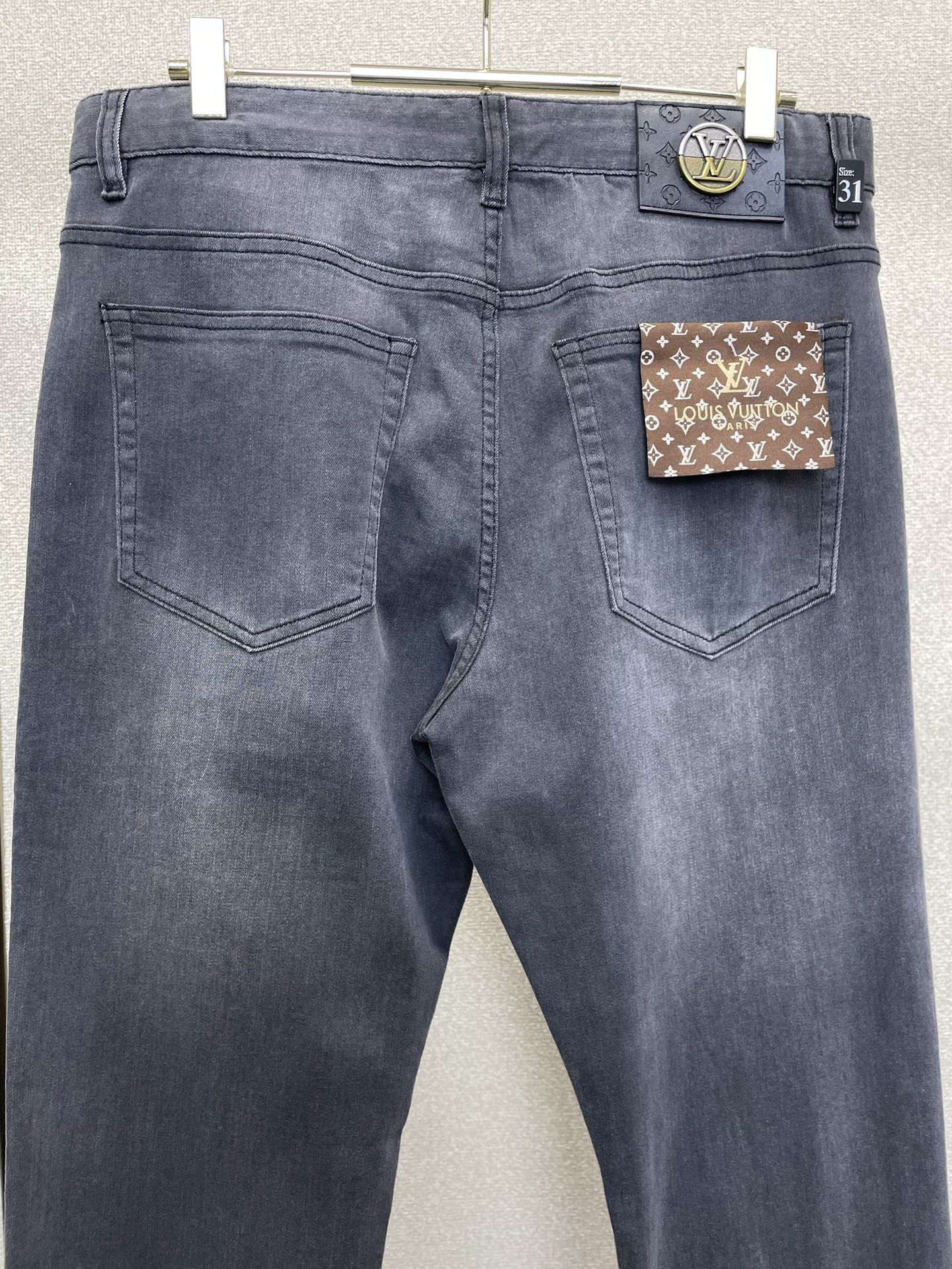 。Louis Vuitton路易威登💥独家专供新款休闲牛仔裤👖高端版本 专柜定制面料 透气舒适度高，细节