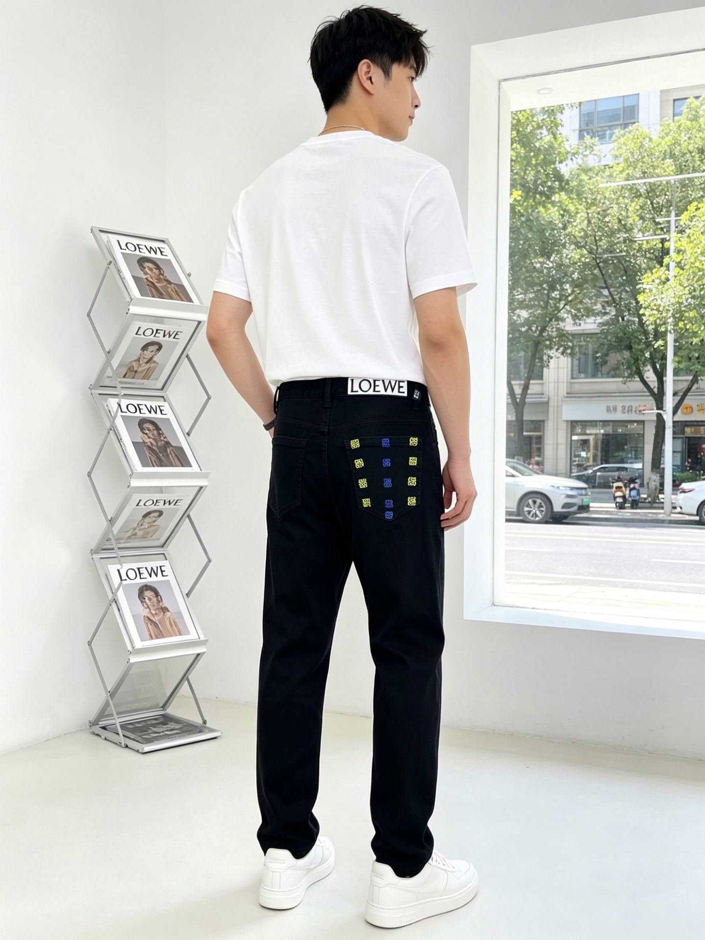。LOEWE罗意威💥独家专供新款休闲牛仔裤👖高端版本 专柜定制面料 透气舒适度高，细节无可挑剔，品牌元素