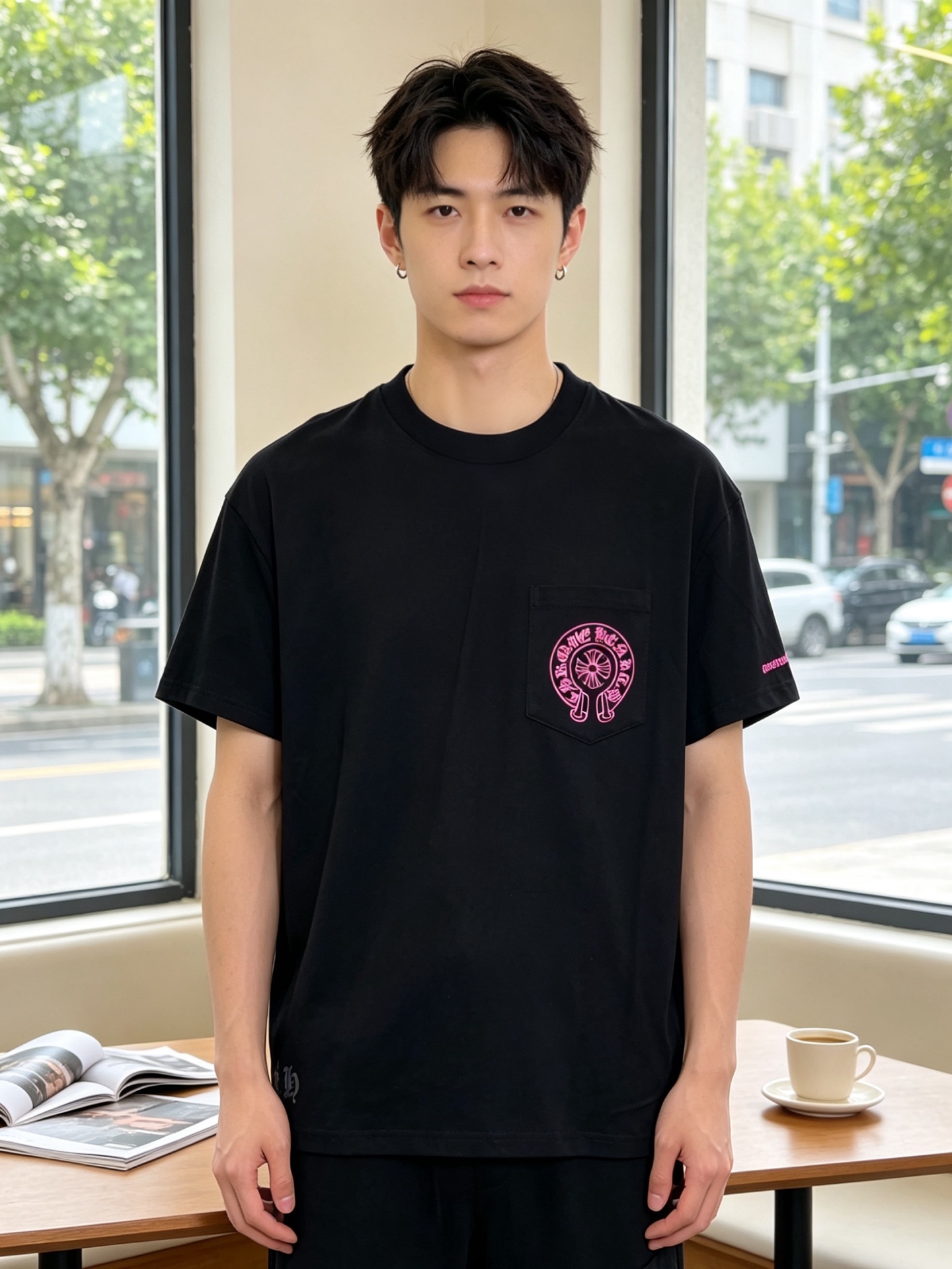 NO:840090,.Chrome Hearts Chrome Hearts is a must-have new model of original men's casual short sleeves. High-end customization. High-end version. Fashionable and versatile imported fabrics. Super soft and delicate feel. Skin-friendly and comfortable to wear. High-end boutique. The upper body is finely made by the factory. It is a must-have item for men. Three complete standards. Size S-XL, chrome hearts, chrome hearts, T-shirt,19860909.Chrome hearts克罗心砸锅卖铁都要上的新款新款原单男士休闲短袖 高端定制 高端版本 时尚百搭爆款进口面料 手感超柔软细腻 穿着亲肤舒适 高端精品 代工厂精细做上身非常赞 男士必备单品 三标齐全 码数S-XL,,chrome hearts,chrome hearts,T-shirt,,Men's clothing