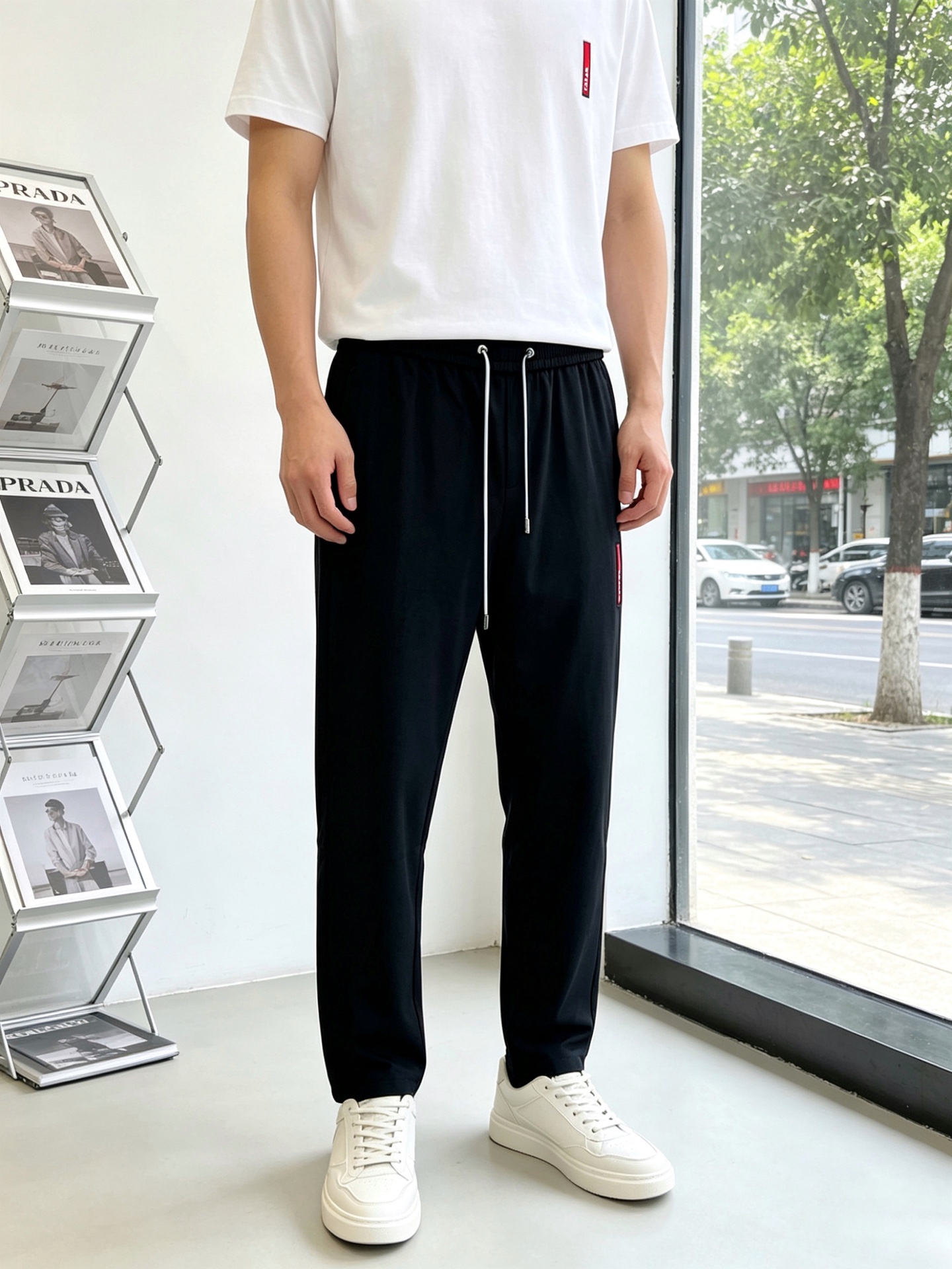 NO:873976,.Prada is a high-end version of the new casual pants that Prada sells all the time!  Custom-made fabrics at the counter are highly breathable and comfortable, with impeccable details and brand element design concepts, reflecting high quality. It feels delicate and soft!  It presents a casual cut and the upper body shape is awesome!  Size: M-3XL,,prada,prada,19860909.Prada普拉达砸锅卖铁都要上的新款新款 休闲裤 高端版本！专柜定制面料 透气舒适度高,细节无可挑剔,品牌元素设计理念,体现高品质.手感细腻柔软！呈现休闲裁剪,上身版型超赞！码数: M-3XL,,prada,prada,,Men's clothing