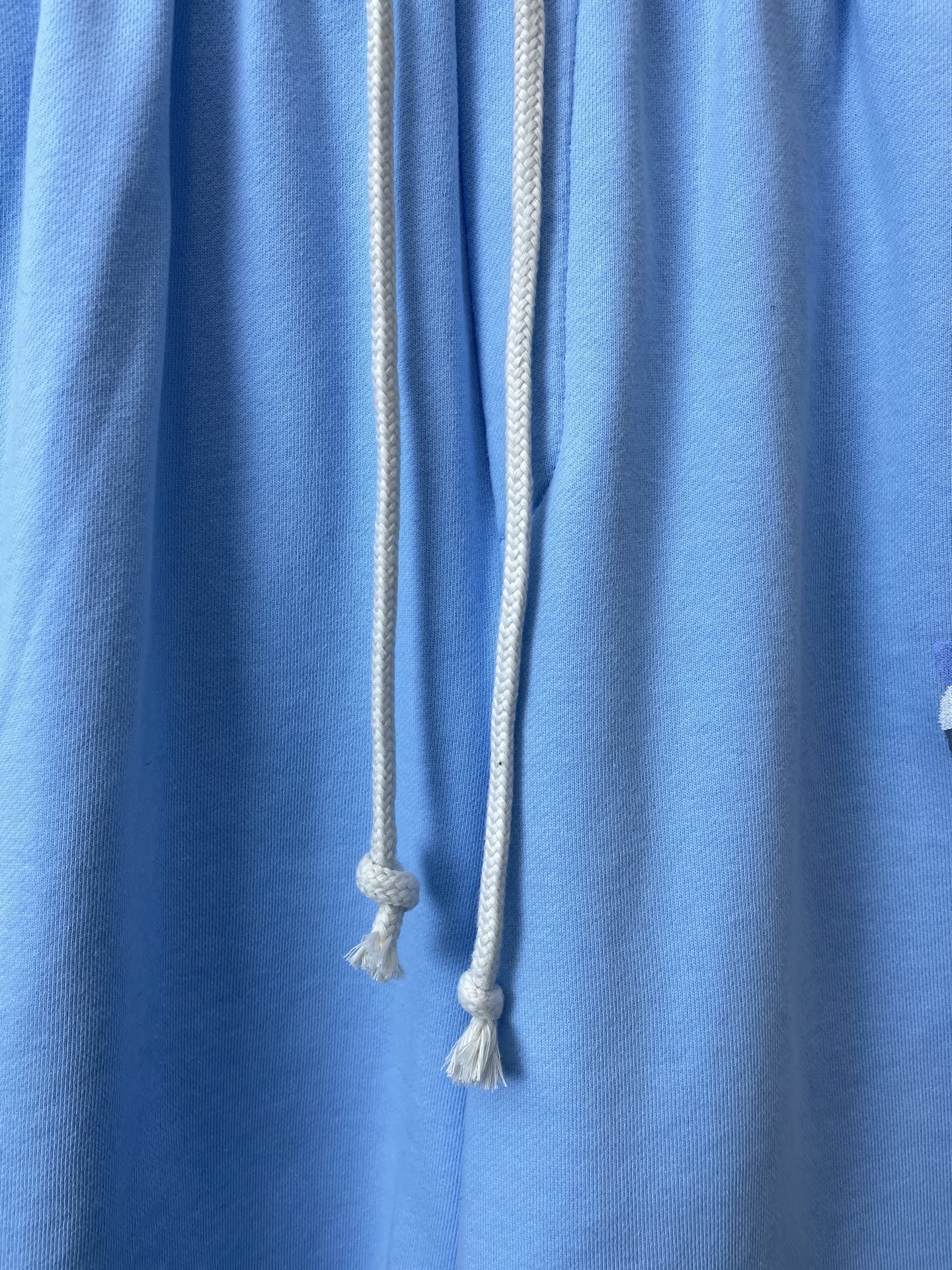 。Balenciaga巴黎世家💥独家专供新款 休闲短裤🩳高端版本！专柜定制面料 透气舒适度高，细节无可挑