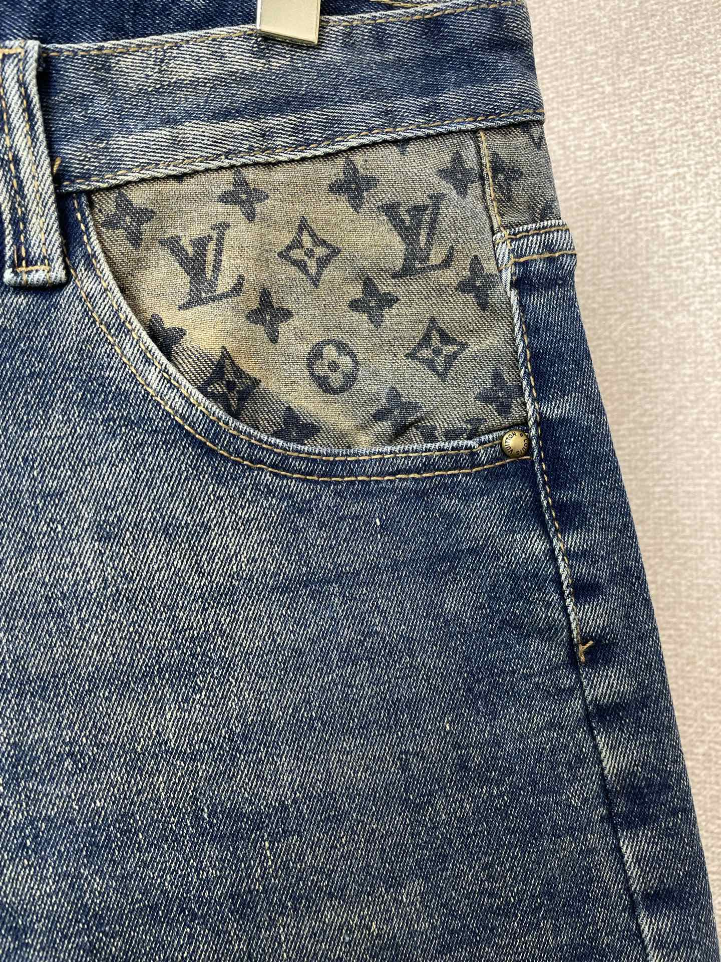 。Louis Vuitton路易威登💥独家专供新款休闲牛仔短裤🩳 高端版本！专柜定制面料 透气舒适度高，