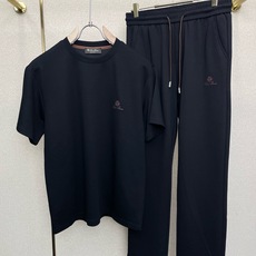 /套。Loro Piana-Loro Piana诺悠翩雅💥独家专供新款专柜同款套装,透气舒适休闲!高级感 /套。Loro Piana-Loro Piana诺悠翩雅💥独家专供新款专柜同款套装,透气舒适休闲!高级感