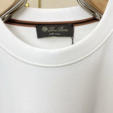 /套。Loro Piana-Loro Piana诺悠翩雅💥独家专供新款专柜同款套装,透气舒适休闲!高级感 /套。Loro Piana-Loro Piana诺悠翩雅💥独家专供新款专柜同款套装,透气舒适休闲!高级感