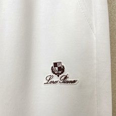 /套。Loro Piana-Loro Piana诺悠翩雅💥独家专供新款专柜同款套装,透气舒适休闲!高级感 /套。Loro Piana-Loro Piana诺悠翩雅💥独家专供新款专柜同款套装,透气舒适休闲!高级感