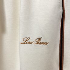 /套。Loro Piana-Loro Piana诺悠翩雅💥独家专供新款专柜同款套装,透气舒适休闲!高级感 /套。Loro Piana-Loro Piana诺悠翩雅💥独家专供新款专柜同款套装,透气舒适休闲!高级感