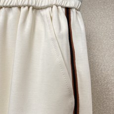 /套。Loro Piana-Loro Piana诺悠翩雅💥独家专供新款专柜同款套装,透气舒适休闲!高级感 /套。Loro Piana-Loro Piana诺悠翩雅💥独家专供新款专柜同款套装,透气舒适休闲!高级感