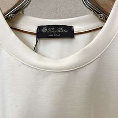 /套。Loro Piana-Loro Piana诺悠翩雅💥独家专供新款专柜同款套装,透气舒适休闲!高级感 /套。Loro Piana-Loro Piana诺悠翩雅💥独家专供新款专柜同款套装,透气舒适休闲!高级感
