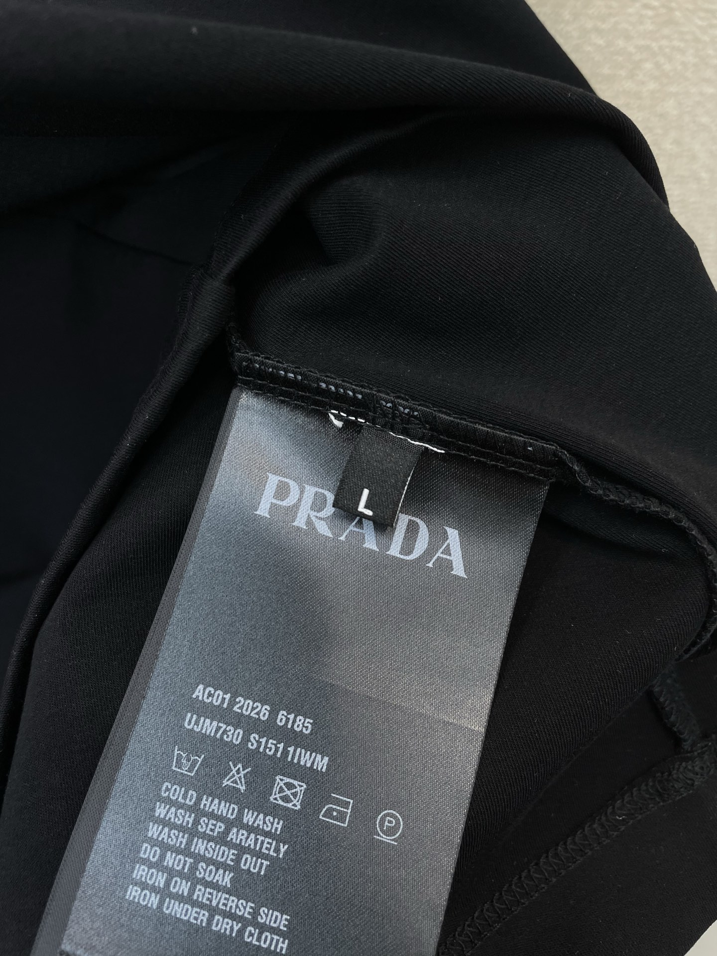 。Prada普拉达💥独家专供新款原单男士休闲短袖 高端定制 高端版本 时尚百搭爆款⚠️⚠️✨✨进口面料 