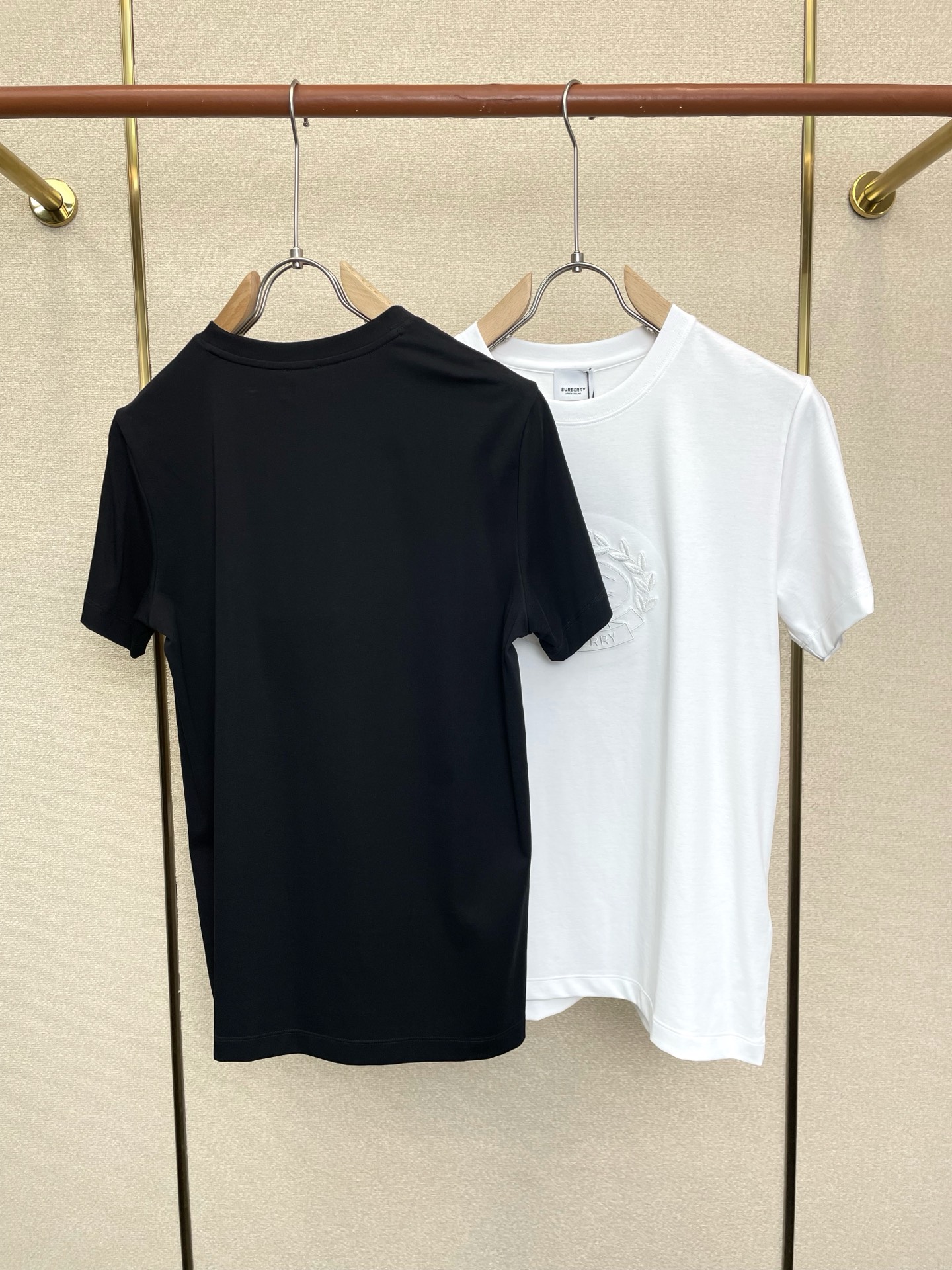 。Burberry巴宝莉💥独家专供新款原单男士休闲短袖 高端定制 高端版本 时尚百搭爆款⚠️⚠️✨✨进口