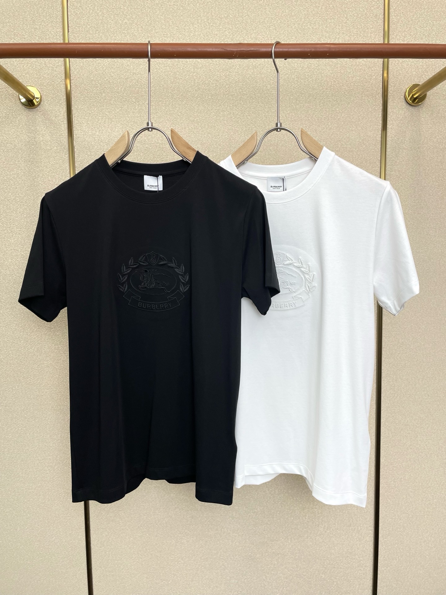 。Burberry巴宝莉💥独家专供新款原单男士休闲短袖 高端定制 高端版本 时尚百搭爆款⚠️⚠️✨✨进口