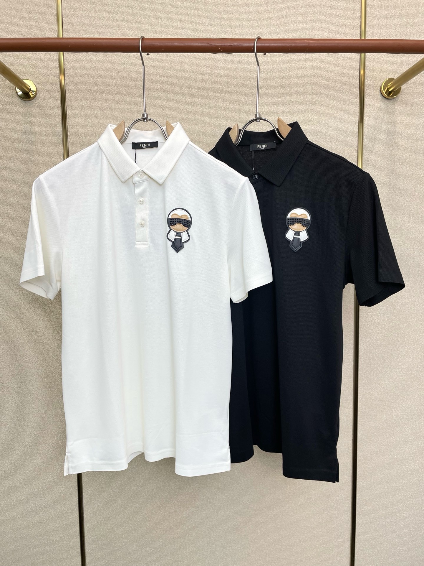 。FENDI芬迪💥独家专供新款原单男士休闲短袖 高端定制 高端版本 时尚百搭爆款⚠️⚠️✨✨进口面料 手