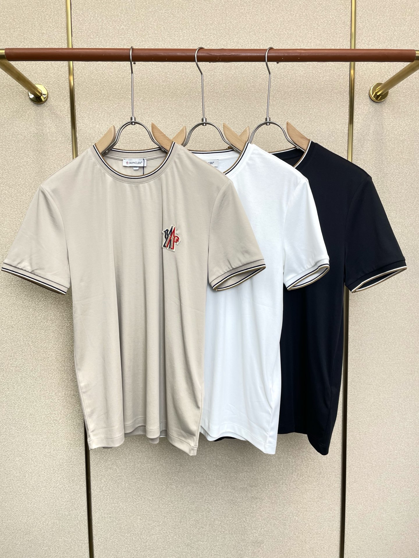 。Moncler蒙口💥独家专供新款原单男士休闲短袖 高端定制 高端版本 时尚百搭爆款⚠️⚠️✨✨进口面料