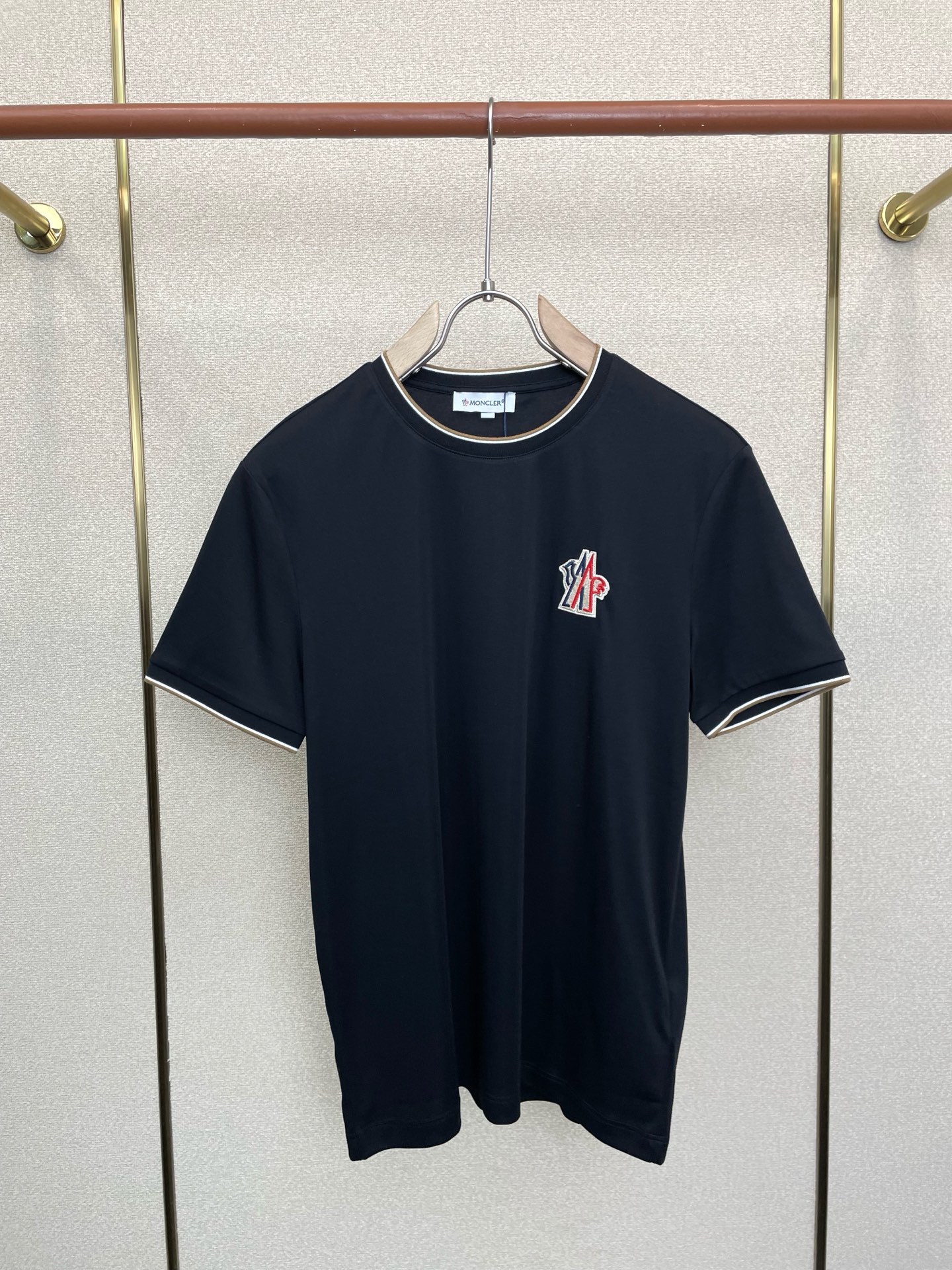 。Moncler蒙口💥独家专供新款原单男士休闲短袖 高端定制 高端版本 时尚百搭爆款⚠️⚠️✨✨进口面料
