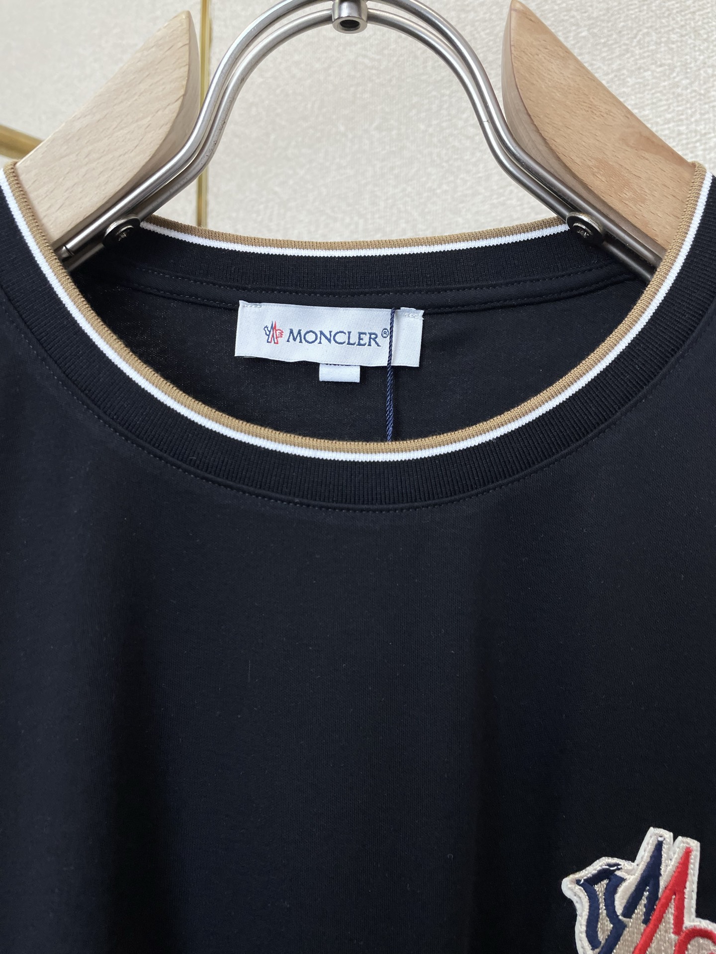 。Moncler蒙口💥独家专供新款原单男士休闲短袖 高端定制 高端版本 时尚百搭爆款⚠️⚠️✨✨进口面料
