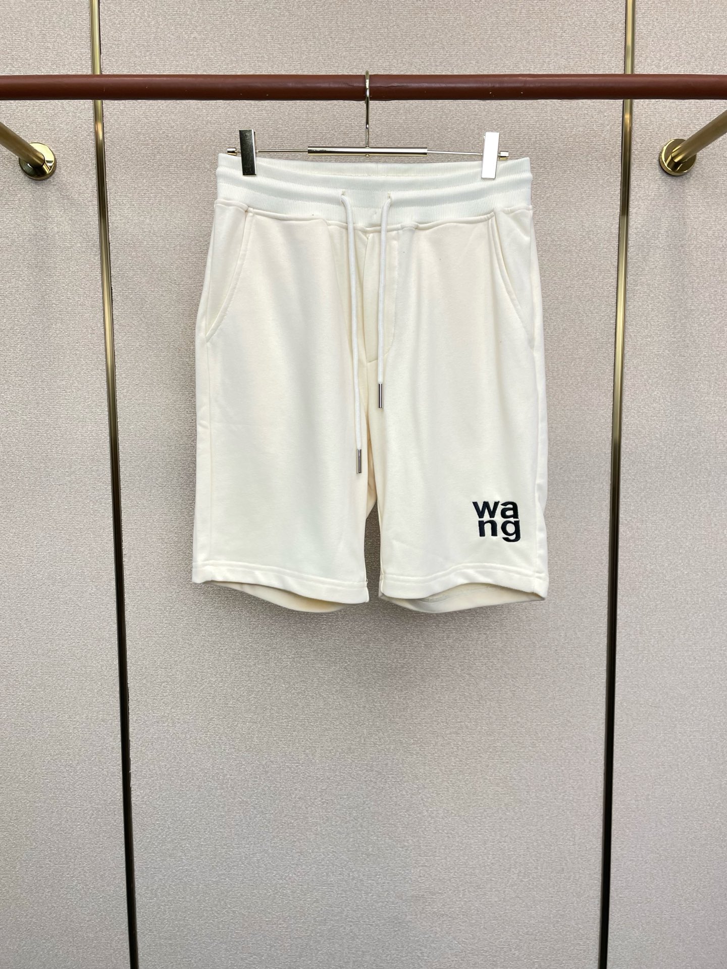 。Alexanderwang亚历山大王💥独家专供新款休闲短裤🩳 高端版本！专柜定制面料 透气舒适度高，细