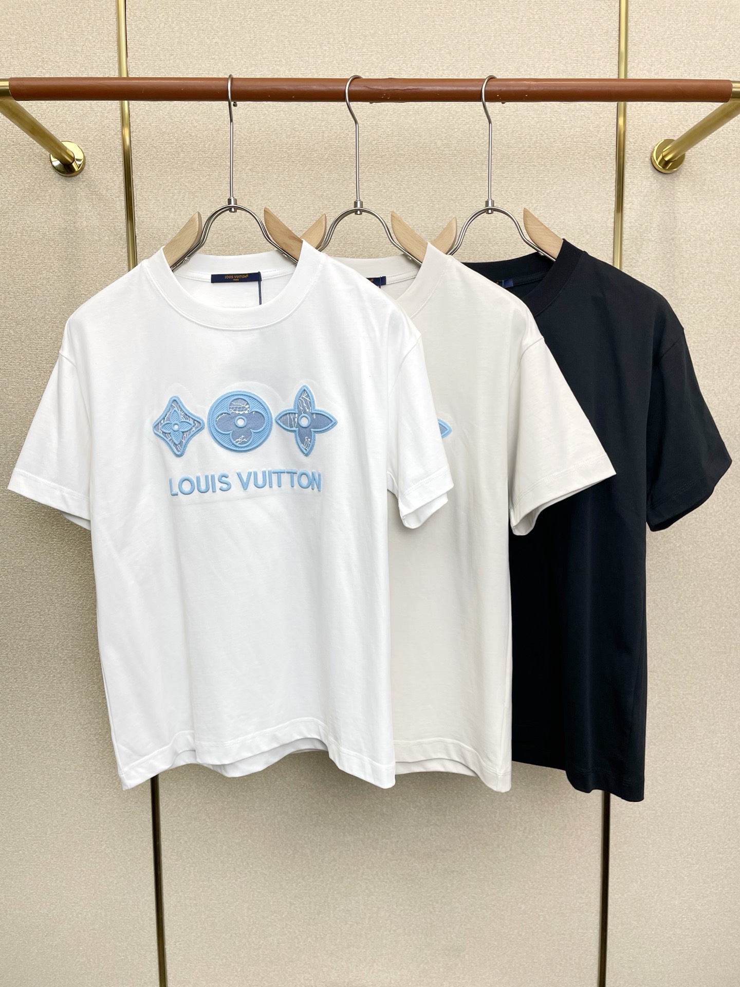 。Louis Vuitton路易威登💥独家专供新款原单男士休闲短袖 高端定制 高端版本 时尚百搭爆款⚠️