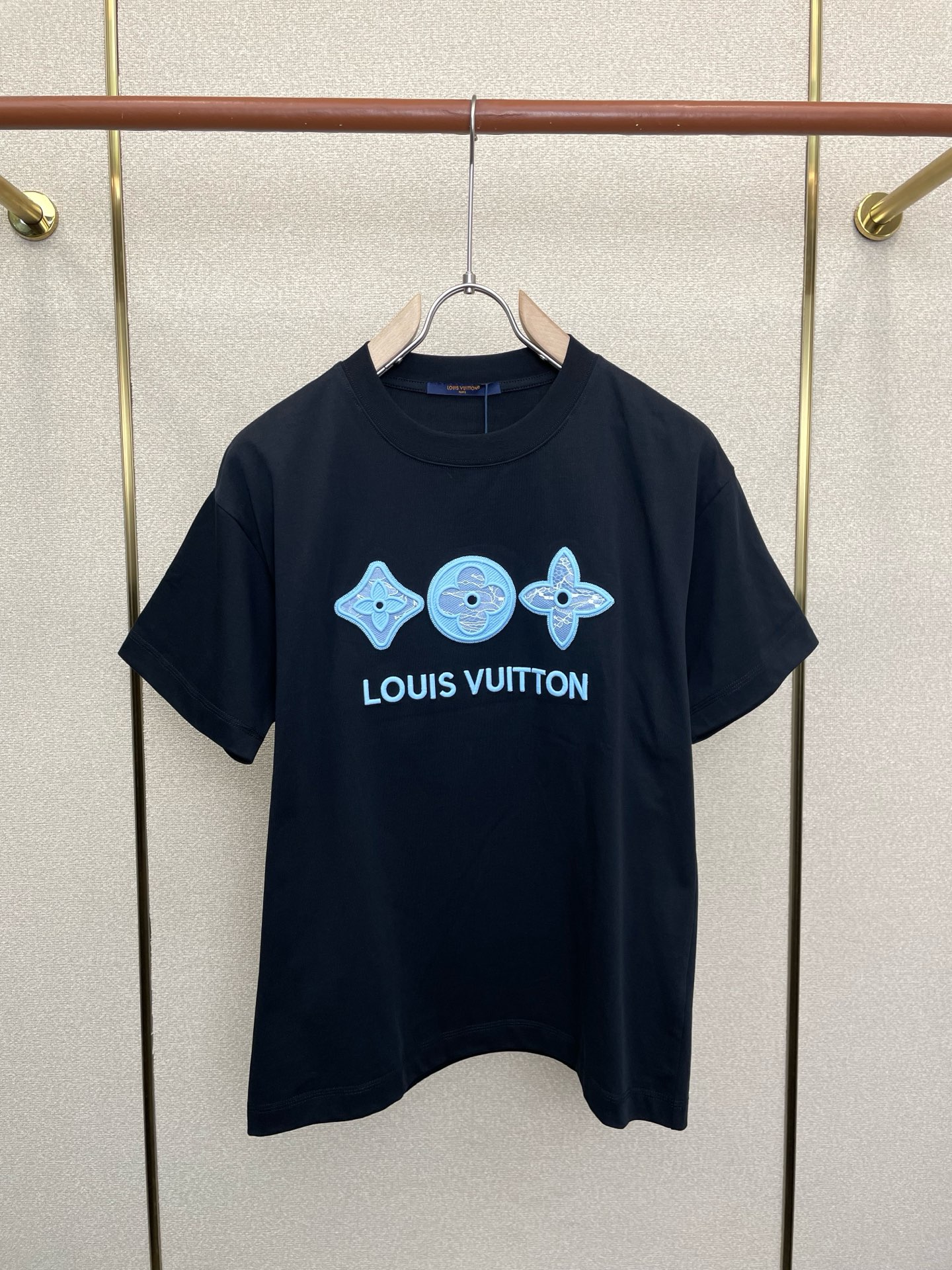 。Louis Vuitton路易威登💥独家专供新款原单男士休闲短袖 高端定制 高端版本 时尚百搭爆款⚠️