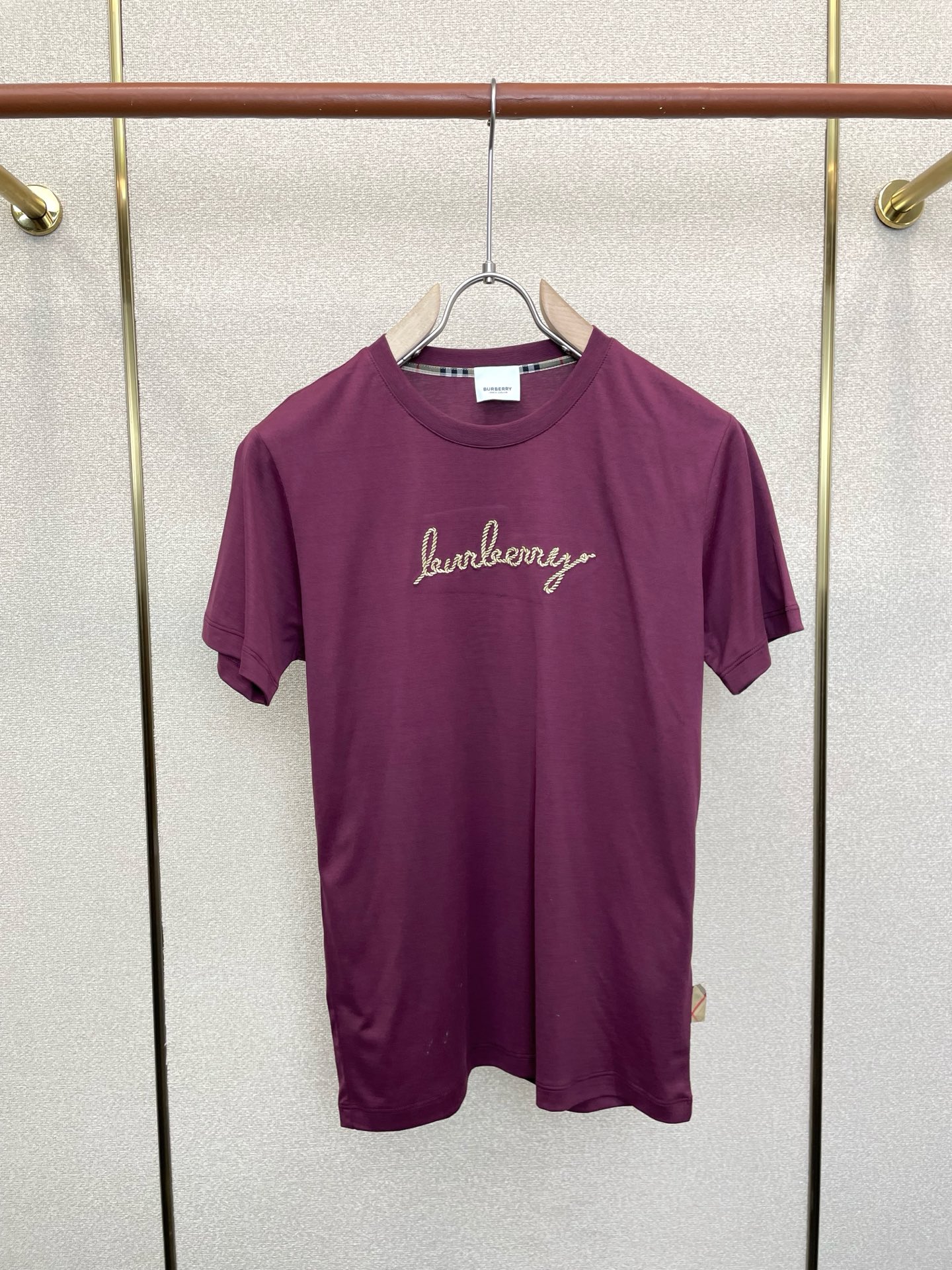 。Burberry巴宝莉💥砸锅卖铁都要上的新款新款原单男士休闲短袖 高端定制 高端版本 时尚百搭爆款⚠️