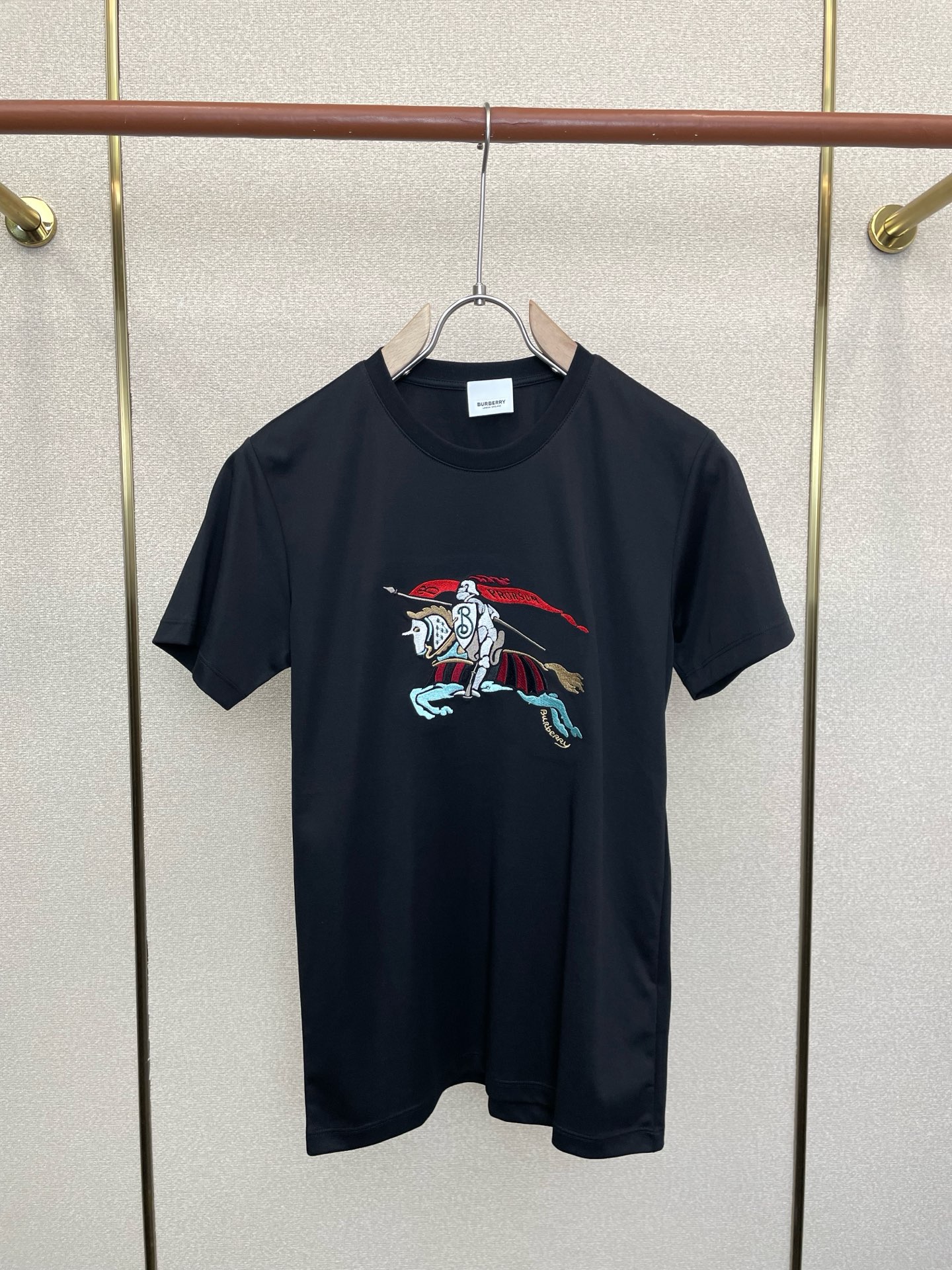 。Burberry巴宝莉💥砸锅卖铁都要上的新款新款原单男士休闲短袖 高端定制 高端版本 时尚百搭爆款⚠️