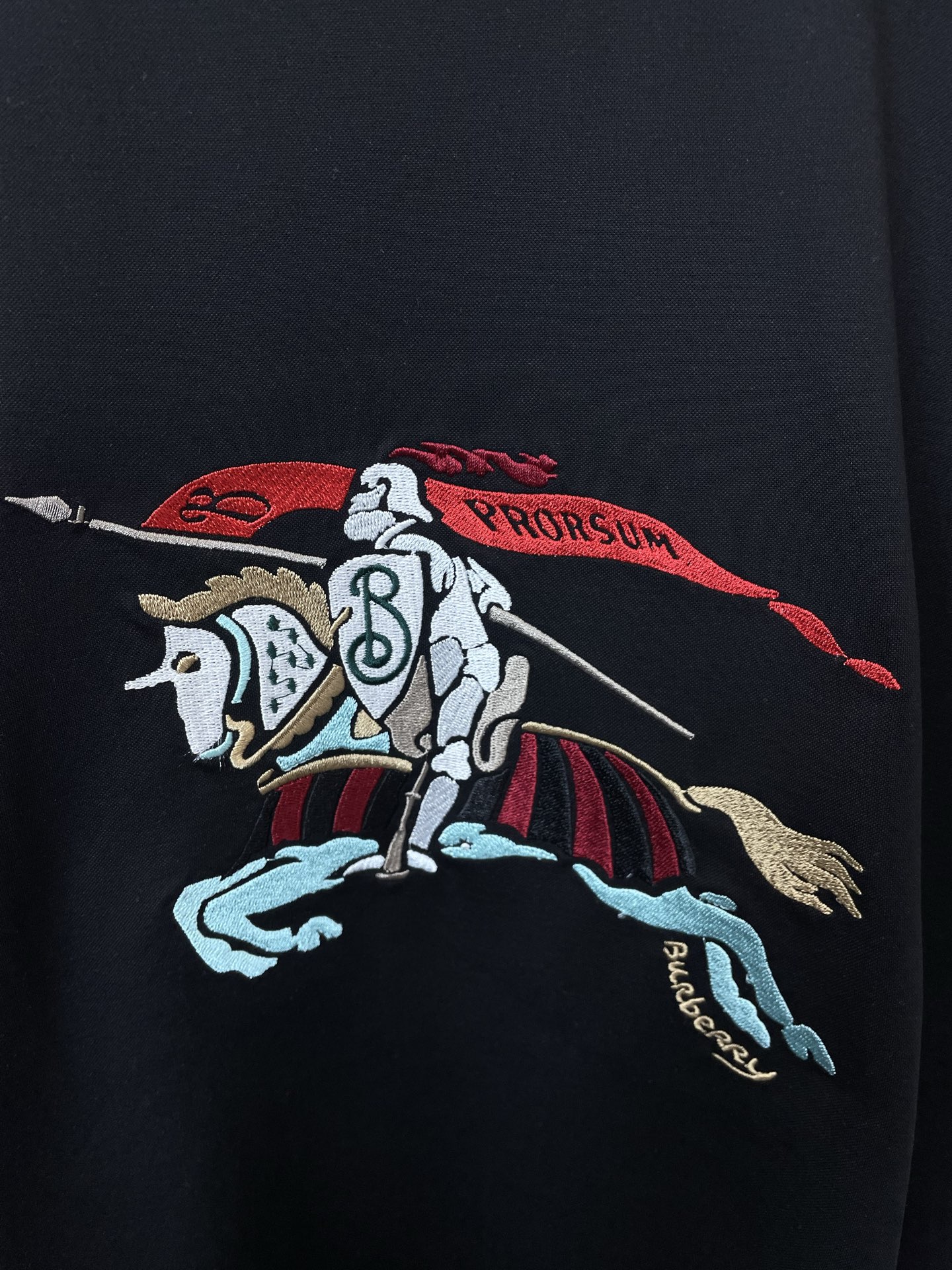 。Burberry巴宝莉💥砸锅卖铁都要上的新款新款原单男士休闲短袖 高端定制 高端版本 时尚百搭爆款⚠️