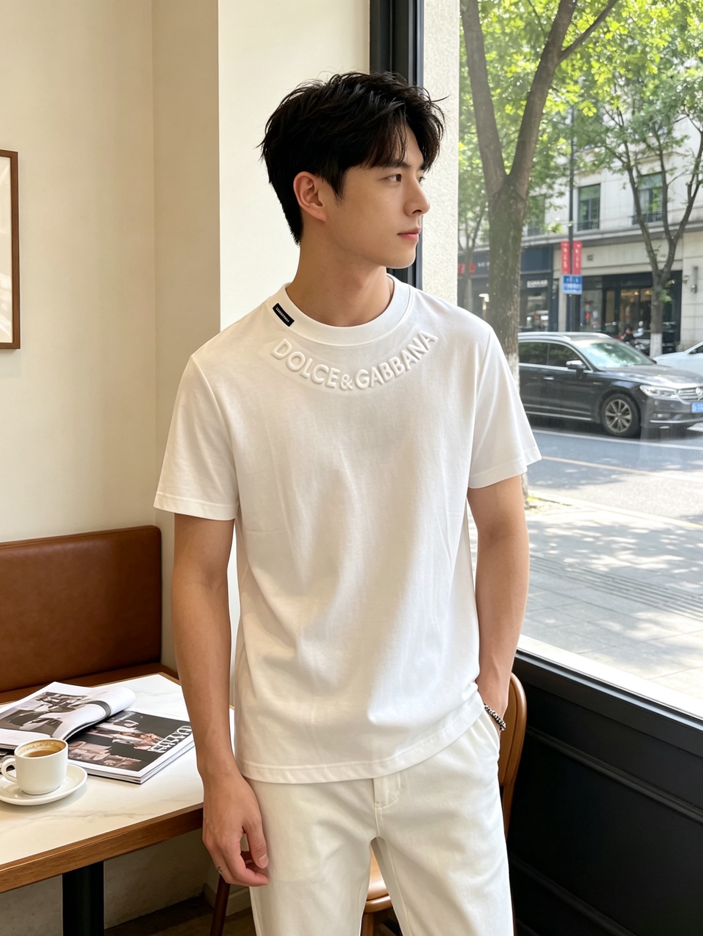 NO:840214,.Dolce&Gabbana exclusively supplies new original men's casual short sleeves. High-end customization. High-end version. Fashionable and versatile imported fabrics. Super soft and delicate feel. Skin-friendly and comfortable to wear. High-end boutique. The upper body is finely made by the factory. It is a must-have item for men. Three standards are complete. Size 48-56,,Dolce&Gabbana,Dolce&Gabbana, T-shirt,19860909.Dolce&Gabbana杜嘉班纳独家专供新款原单男士休闲短袖 高端定制 高端版本 时尚百搭爆款进口面料 手感超柔软细腻 穿着亲肤舒适 高端精品 代工厂精细做上身非常赞 男士必备单品 三标齐全 码数48-56,,Dolce&Gabbana,Dolce&Gabbana,T-shirt,,Men's clothing