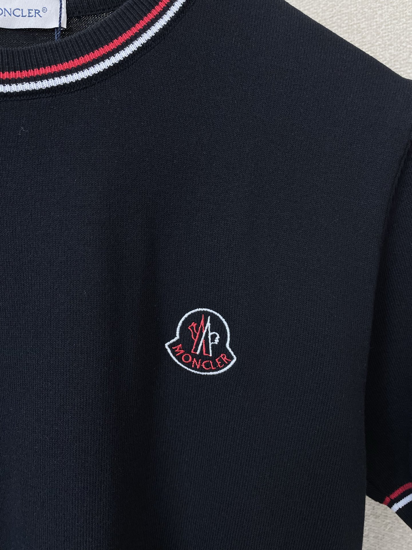 。Moncler蒙口💥砸锅卖铁都要上的新款新款原单男士休闲短袖 高端定制 高版本 时尚百搭爆款⚠️⚠️✨
