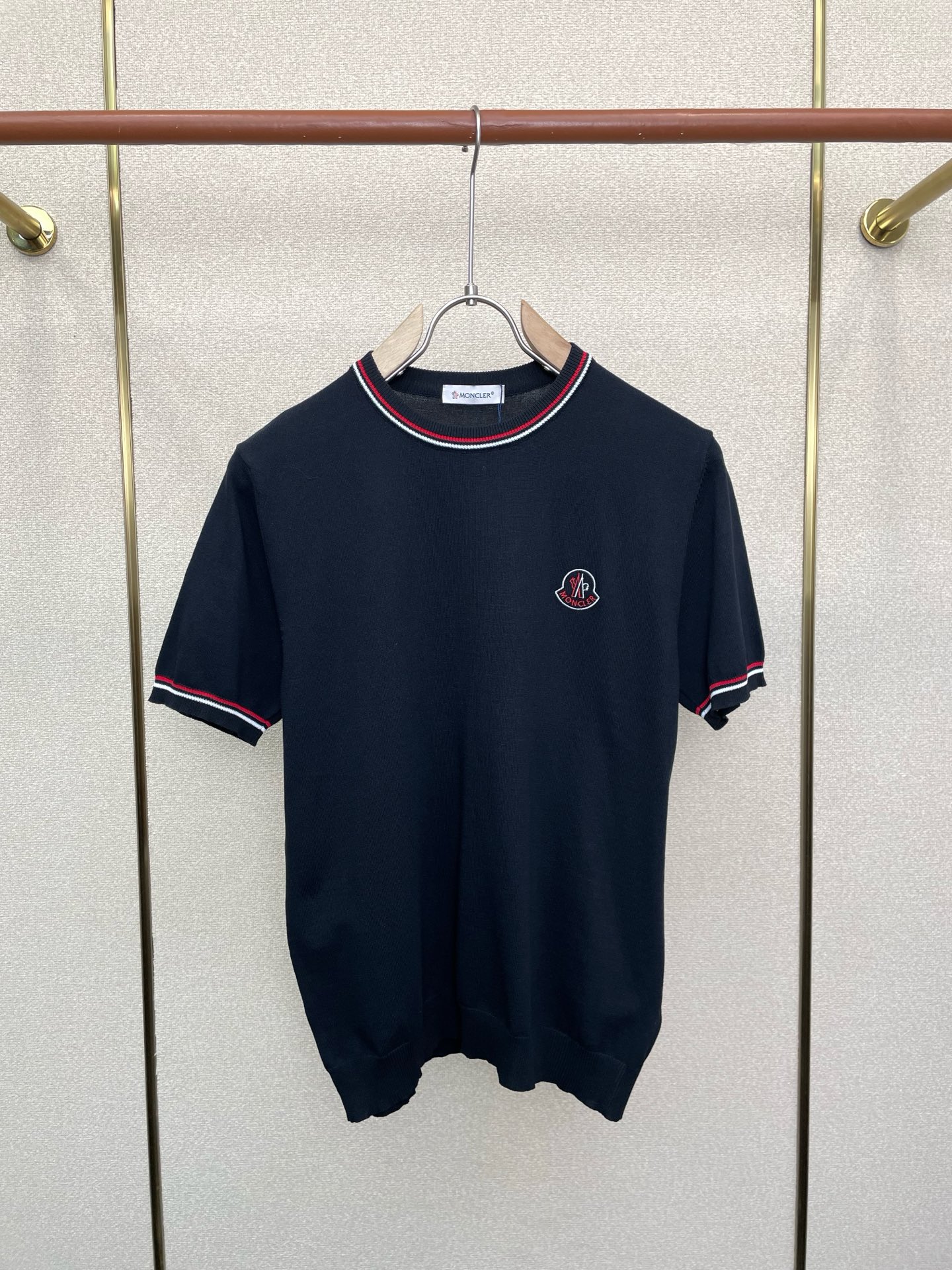 。Moncler蒙口💥砸锅卖铁都要上的新款新款原单男士休闲短袖 高端定制 高版本 时尚百搭爆款⚠️⚠️✨