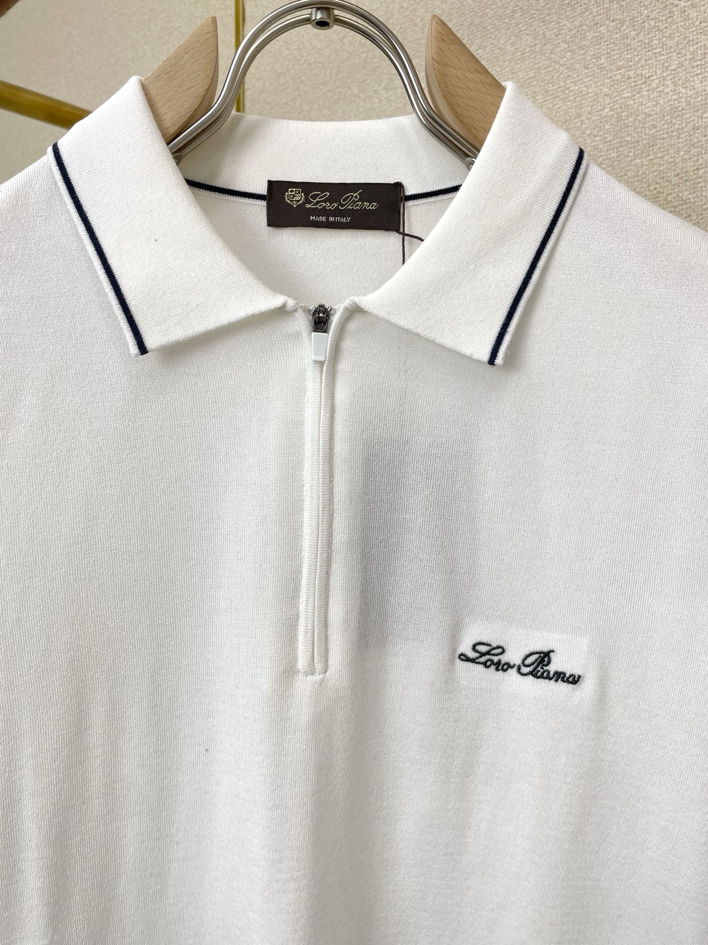 。Loro Piana-Loro Piana诺悠翩雅💥砸锅卖铁都要上的新款新款原单男士休闲短袖 高端定制