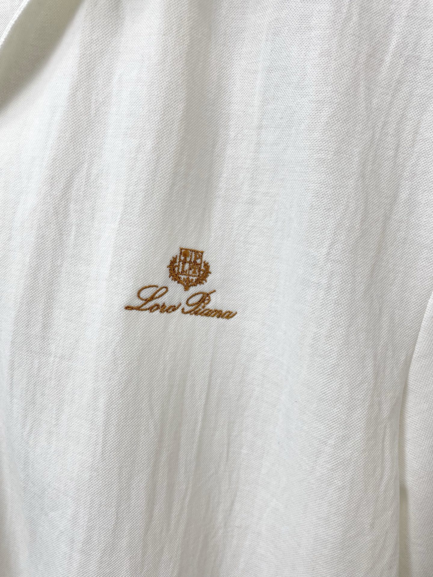 。Loro Piana-Loro Piana诺悠翩雅💥砸锅卖铁都要上的新款新款原单男士休闲短袖 高端定制