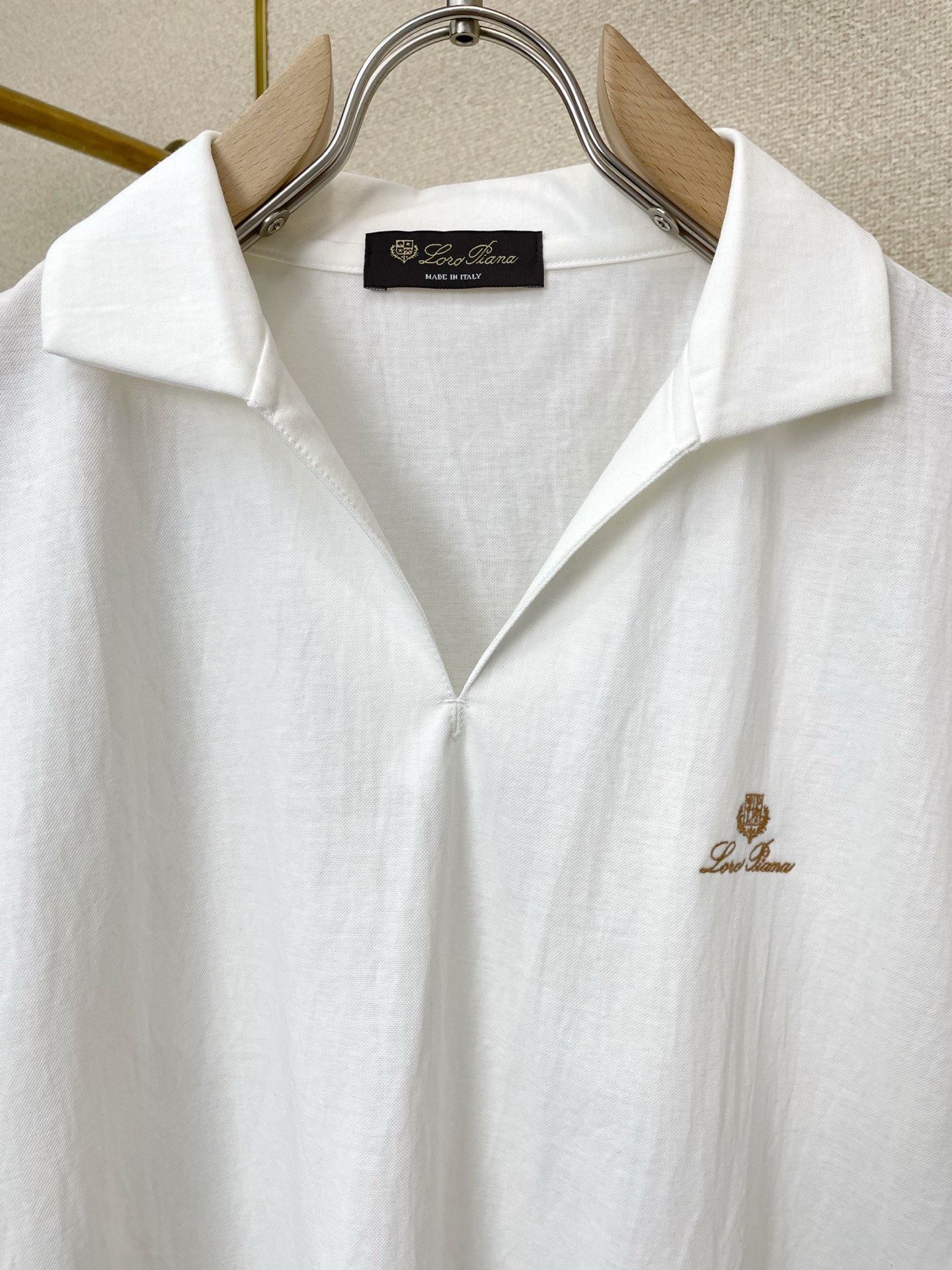 。Loro Piana-Loro Piana诺悠翩雅💥砸锅卖铁都要上的新款新款原单男士休闲短袖 高端定制