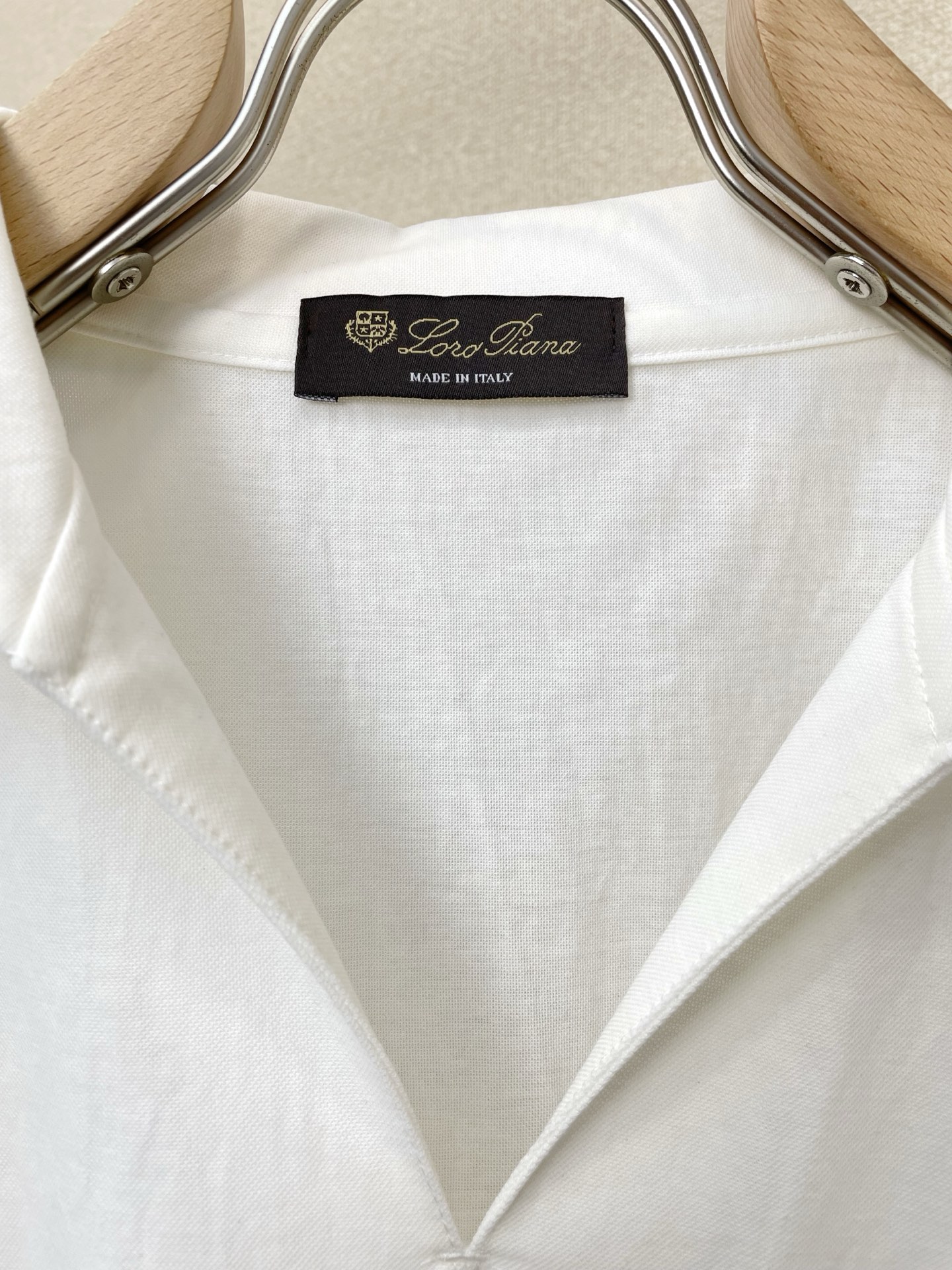 。Loro Piana-Loro Piana诺悠翩雅💥砸锅卖铁都要上的新款新款原单男士休闲短袖 高端定制
