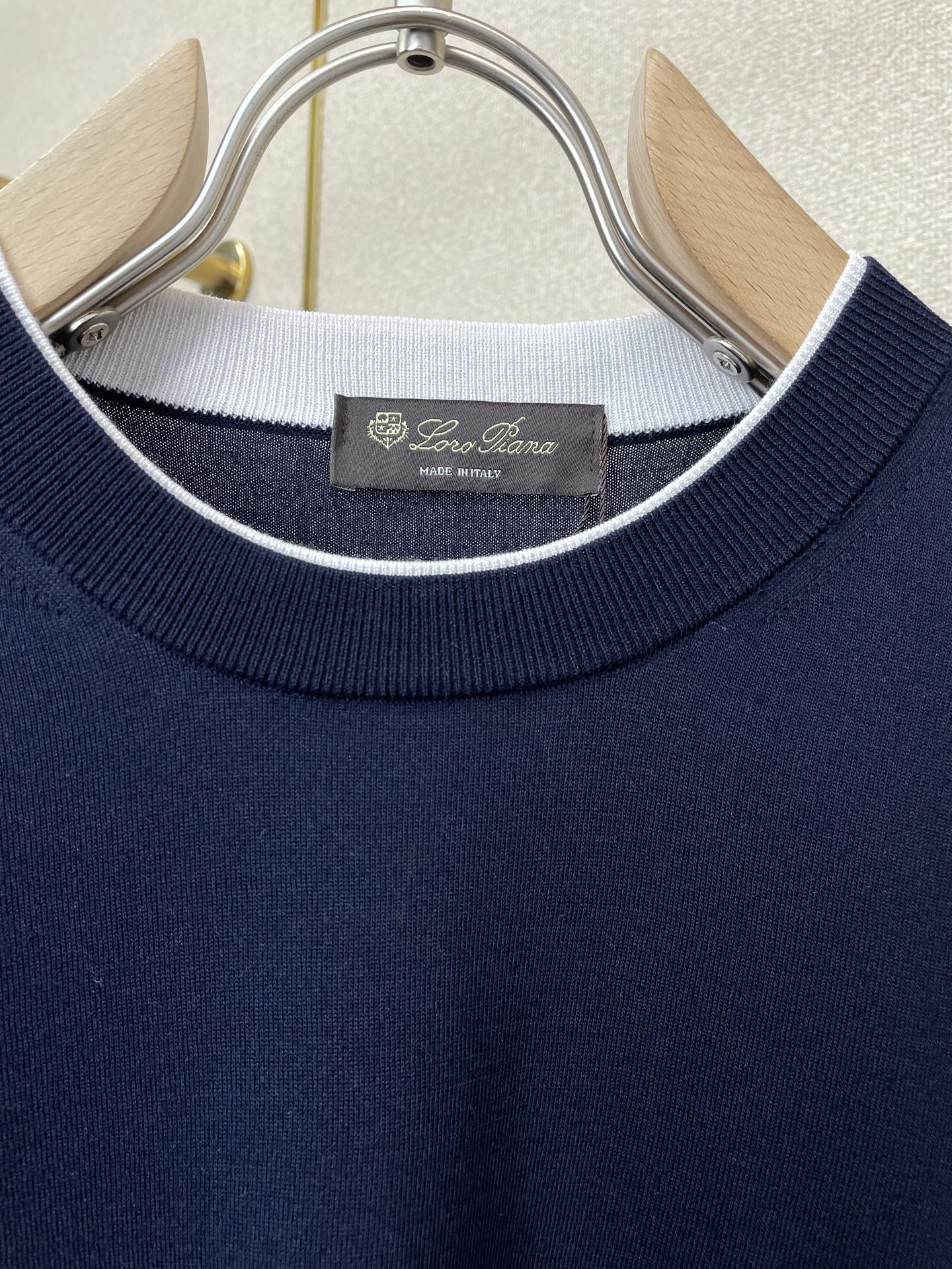 。Loro Piana-Loro Piana诺悠翩雅💥砸锅卖铁都要上的新款新款原单男士休闲短袖 高端定制