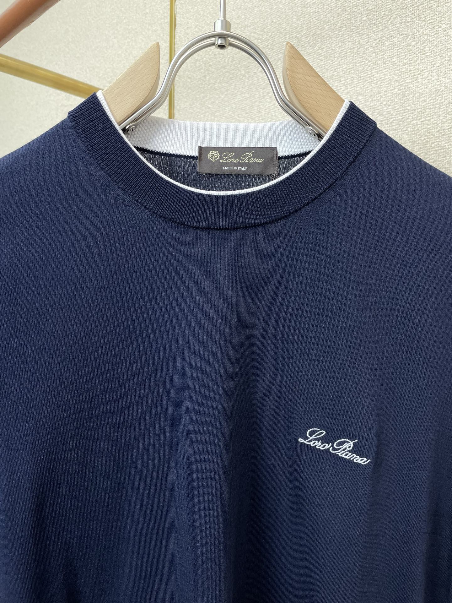 。Loro Piana-Loro Piana诺悠翩雅💥砸锅卖铁都要上的新款新款原单男士休闲短袖 高端定制