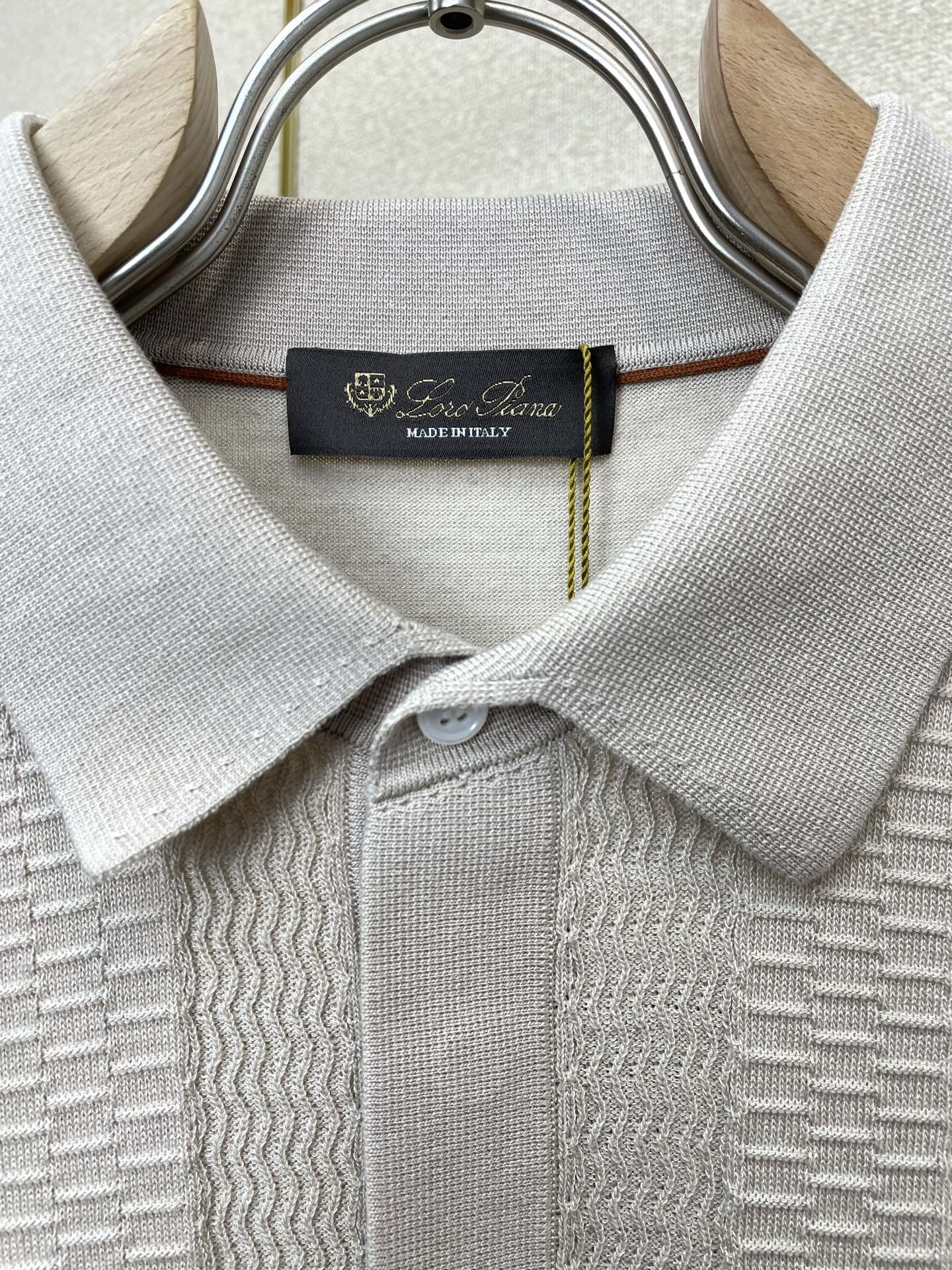 。Loro Piana-Loro Piana诺悠翩雅💥砸锅卖铁都要上的新款新款原单男士休闲短袖 高端定制