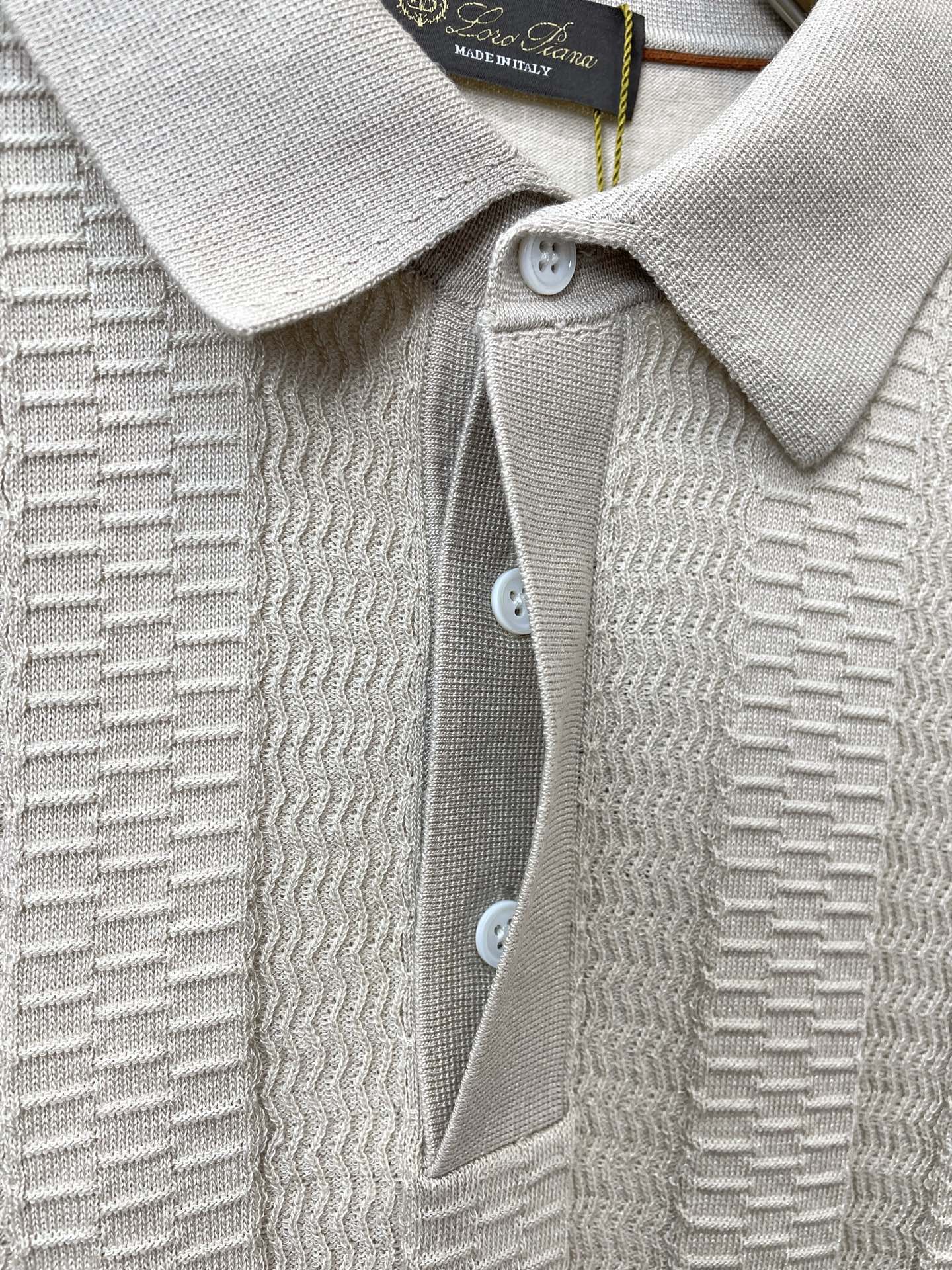 。Loro Piana-Loro Piana诺悠翩雅💥砸锅卖铁都要上的新款新款原单男士休闲短袖 高端定制