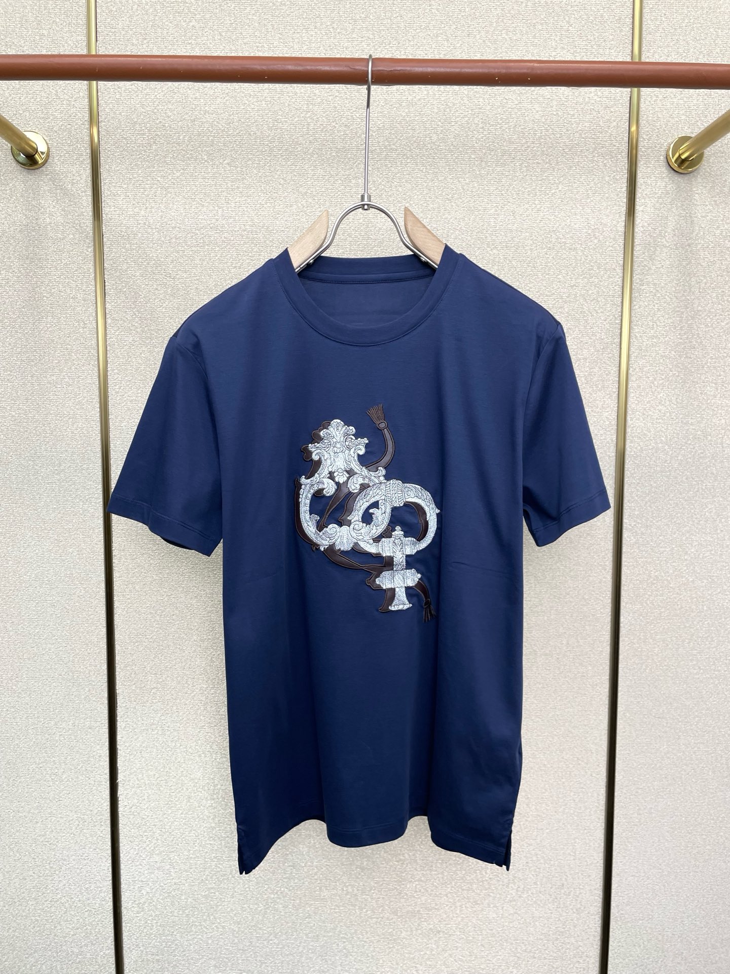 。Hermès爱马仕💥砸锅卖铁都要上的新款新款原单男士休闲短袖 高端定制 高端版本 时尚百搭爆款⚠️⚠️