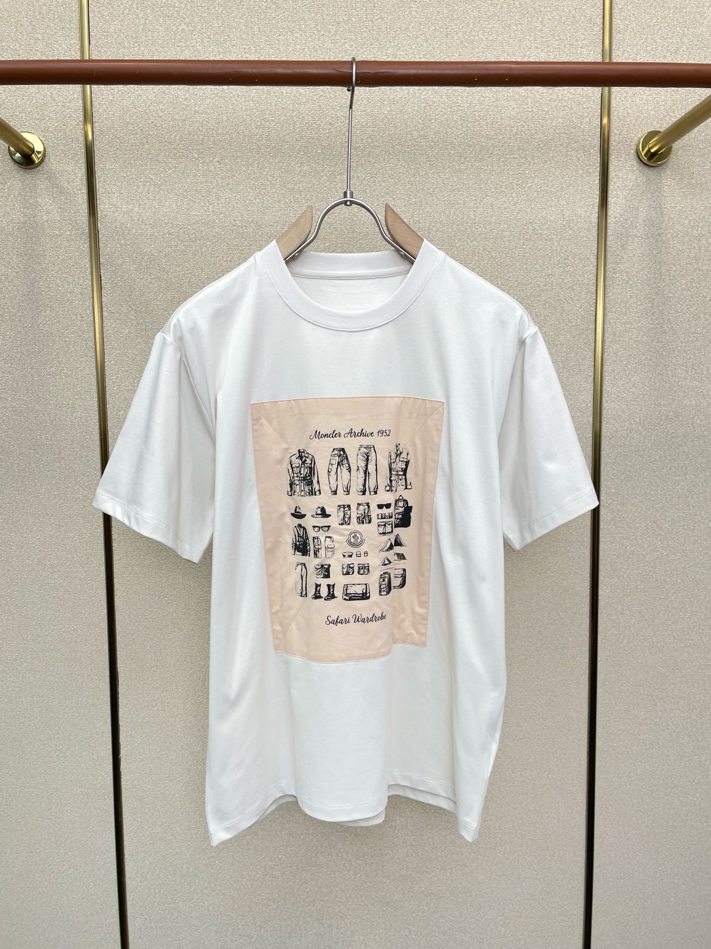 。Moncler蒙口💥砸锅卖铁都要上的新款新款原单男士休闲短袖 高端定制 高端版本 时尚百搭爆款⚠️⚠️