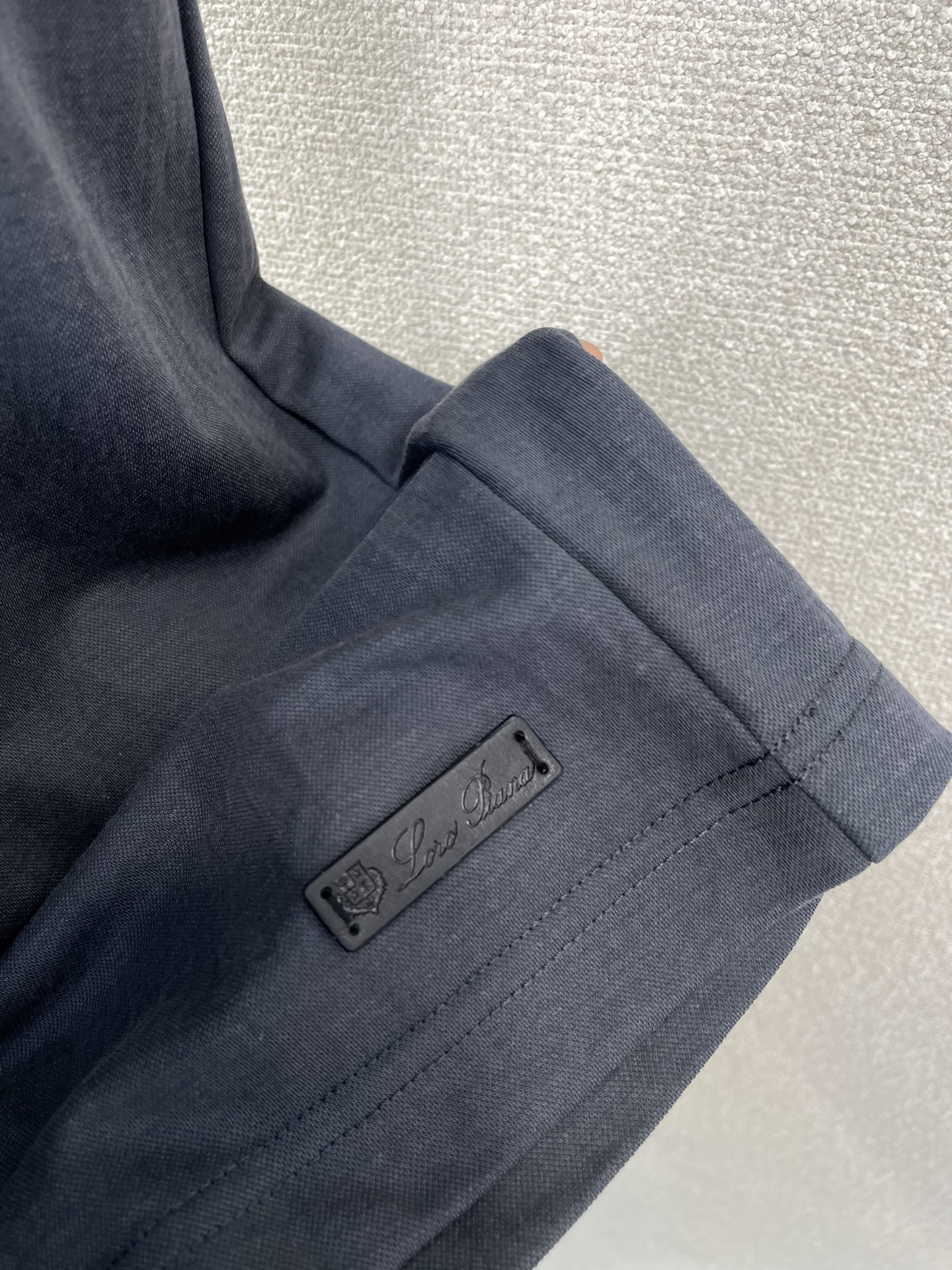 。Loro Piana-Loro Piana诺悠翩雅💥砸锅卖铁都要上的新款新款原单男士休闲短袖 高端定制