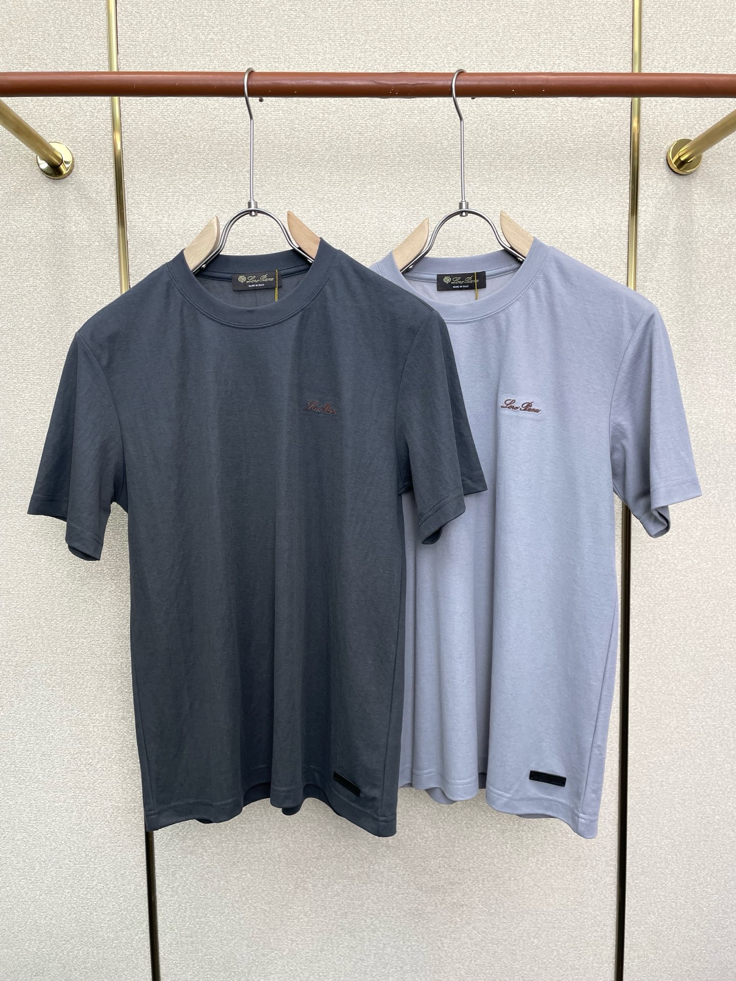。Loro Piana-Loro Piana诺悠翩雅💥砸锅卖铁都要上的新款新款原单男士休闲短袖 高端定制