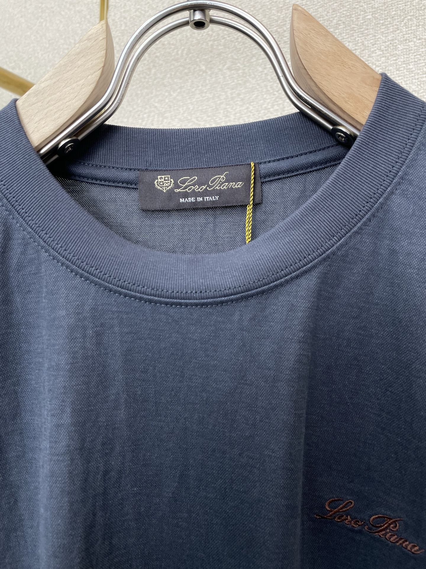 。Loro Piana-Loro Piana诺悠翩雅💥砸锅卖铁都要上的新款新款原单男士休闲短袖 高端定制