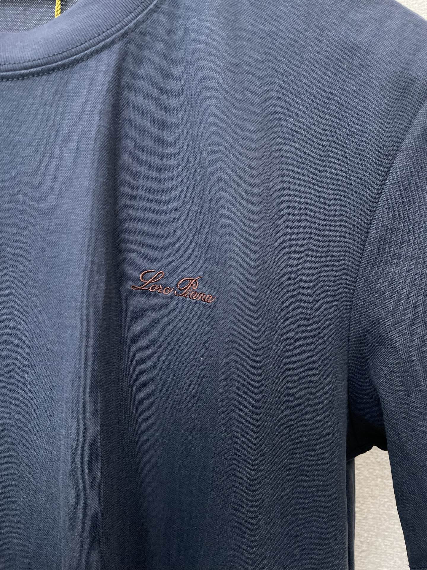 。Loro Piana-Loro Piana诺悠翩雅💥砸锅卖铁都要上的新款新款原单男士休闲短袖 高端定制