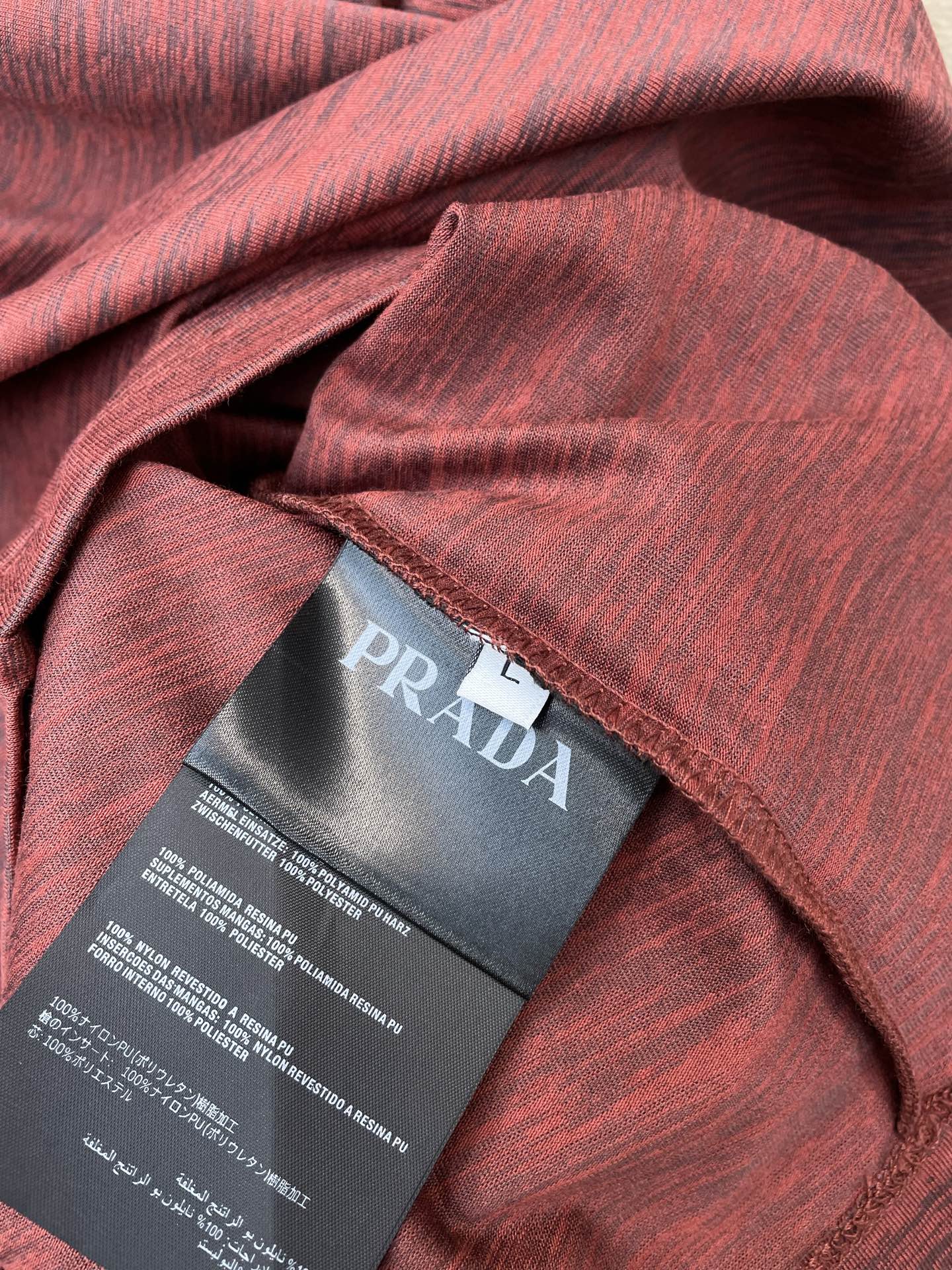 。Prada普拉达💥砸锅卖铁都要上的新款新款原单男士休闲短袖 高端定制 高端版本 时尚百搭爆款⚠️⚠️✨