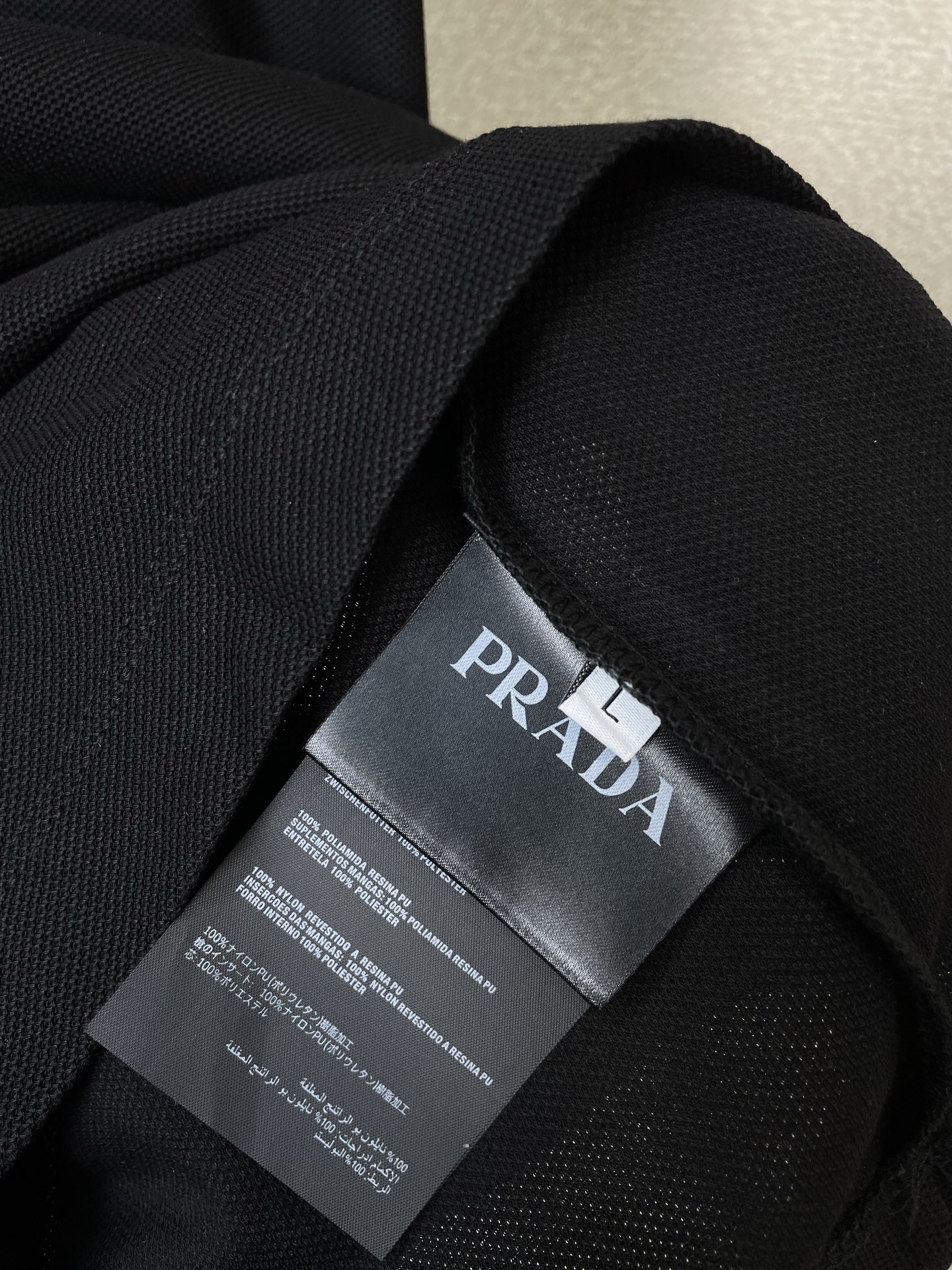 。Prada普拉达💥砸锅卖铁都要上的新款新款原单男士休闲短袖 高端定制 高端版本 时尚百搭爆款⚠️⚠️✨